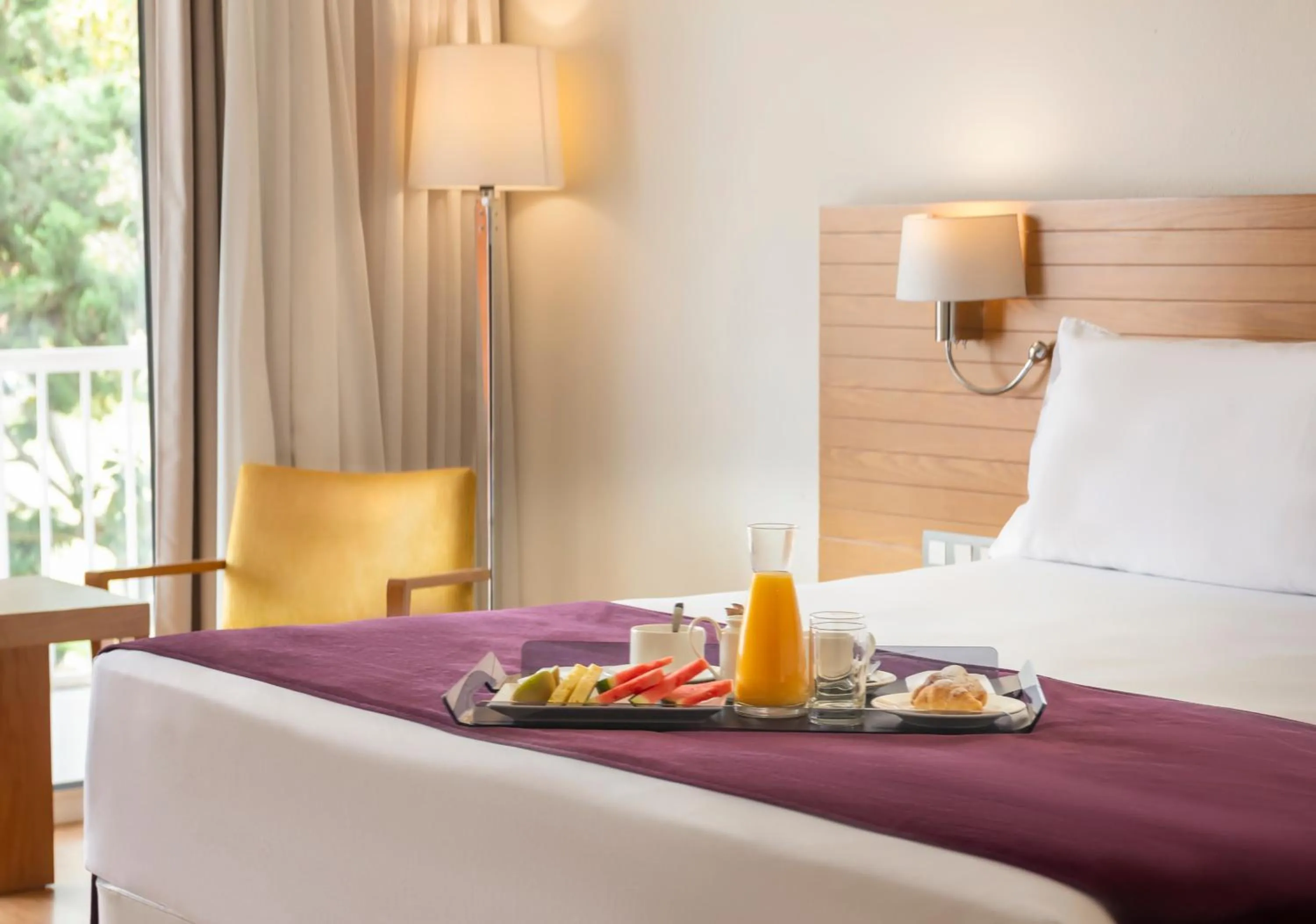 Bedroom, Bed in Hesperia Mallorca