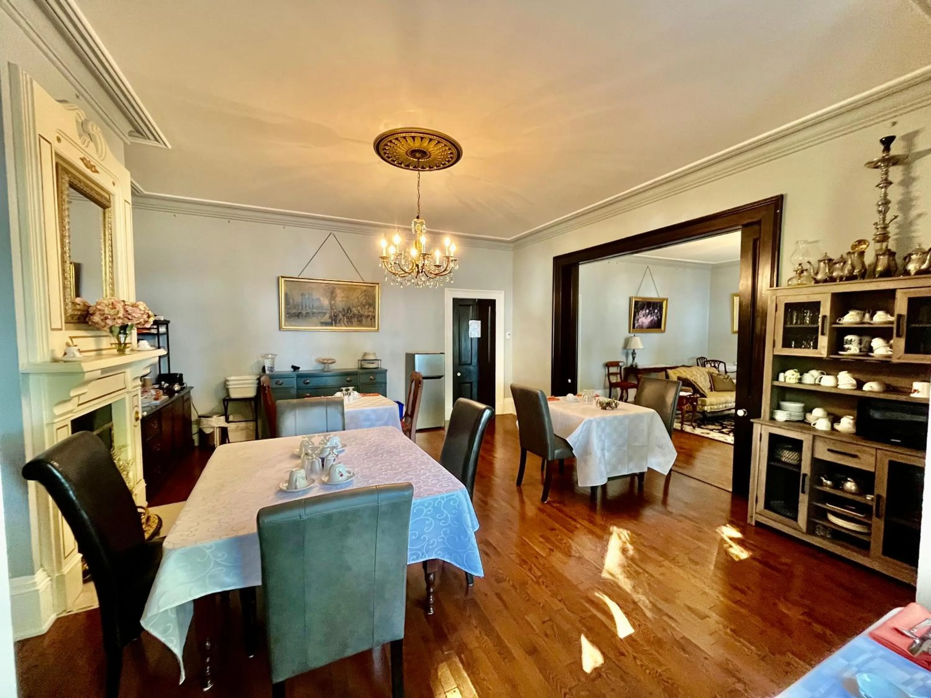 Dining area in Belle View Manor Inn