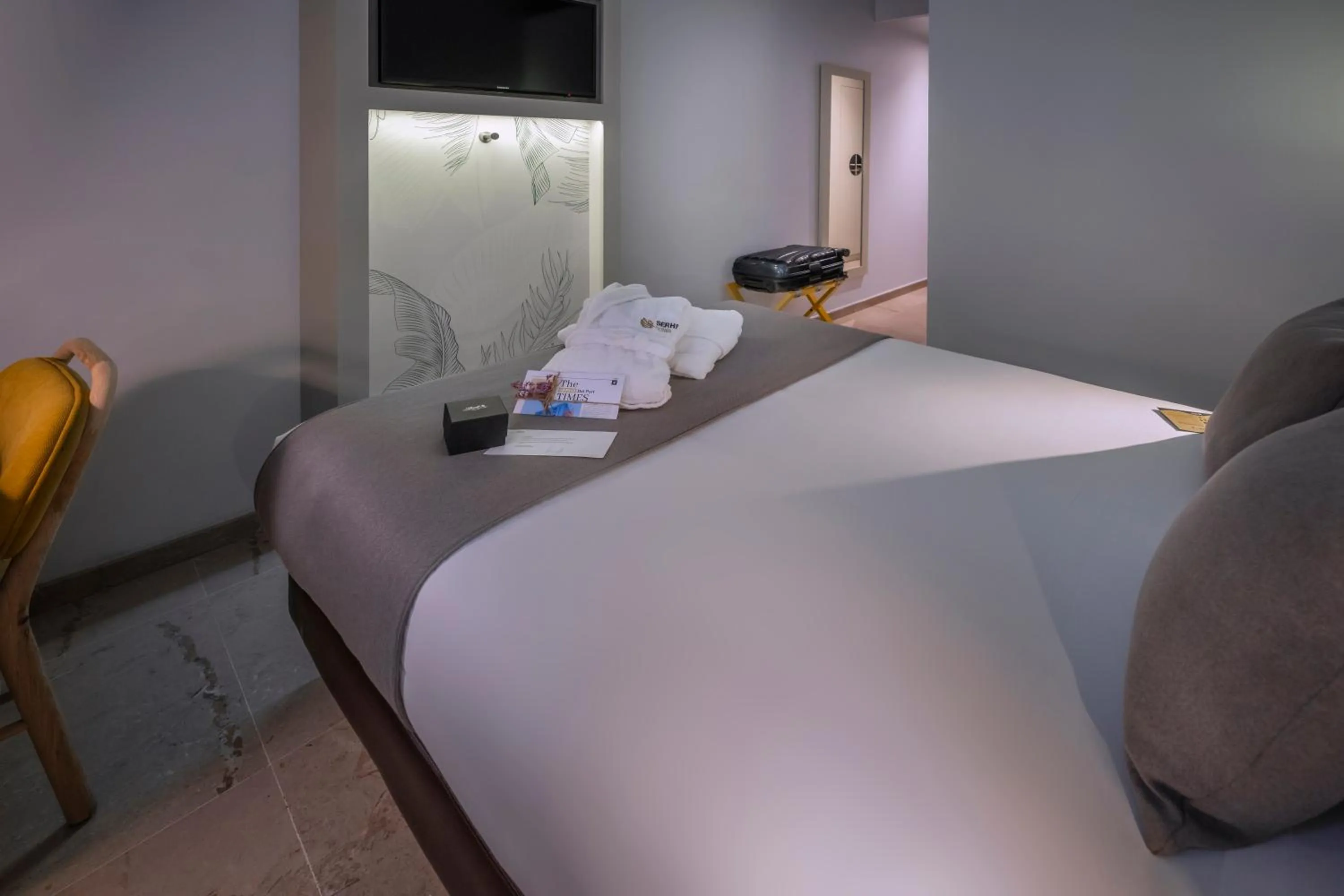 Photo of the whole room, Bed in Hotel SERHS Del Port