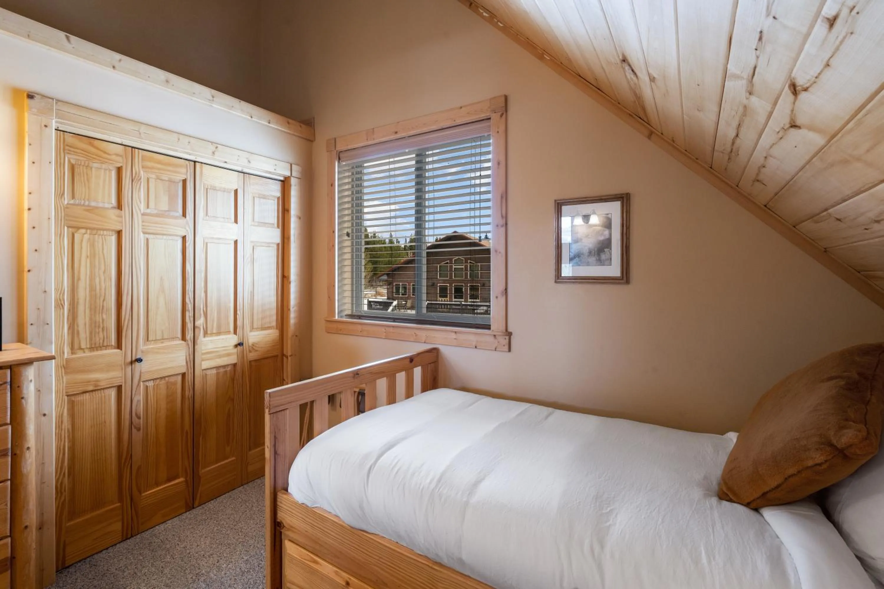 Bed in Mule Deer Cabin