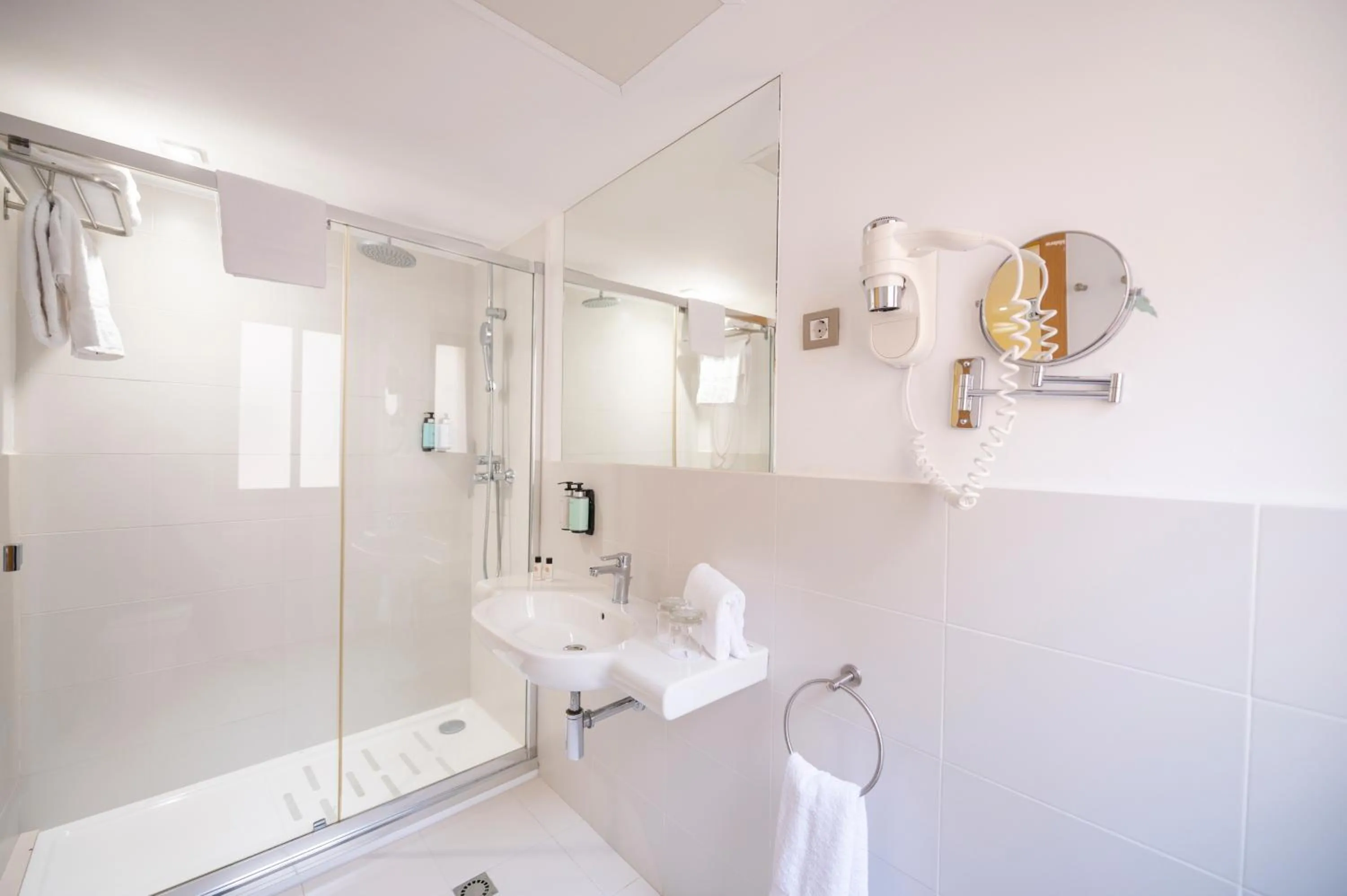 Bathroom in Hesperia Barcelona Barri Gòtic