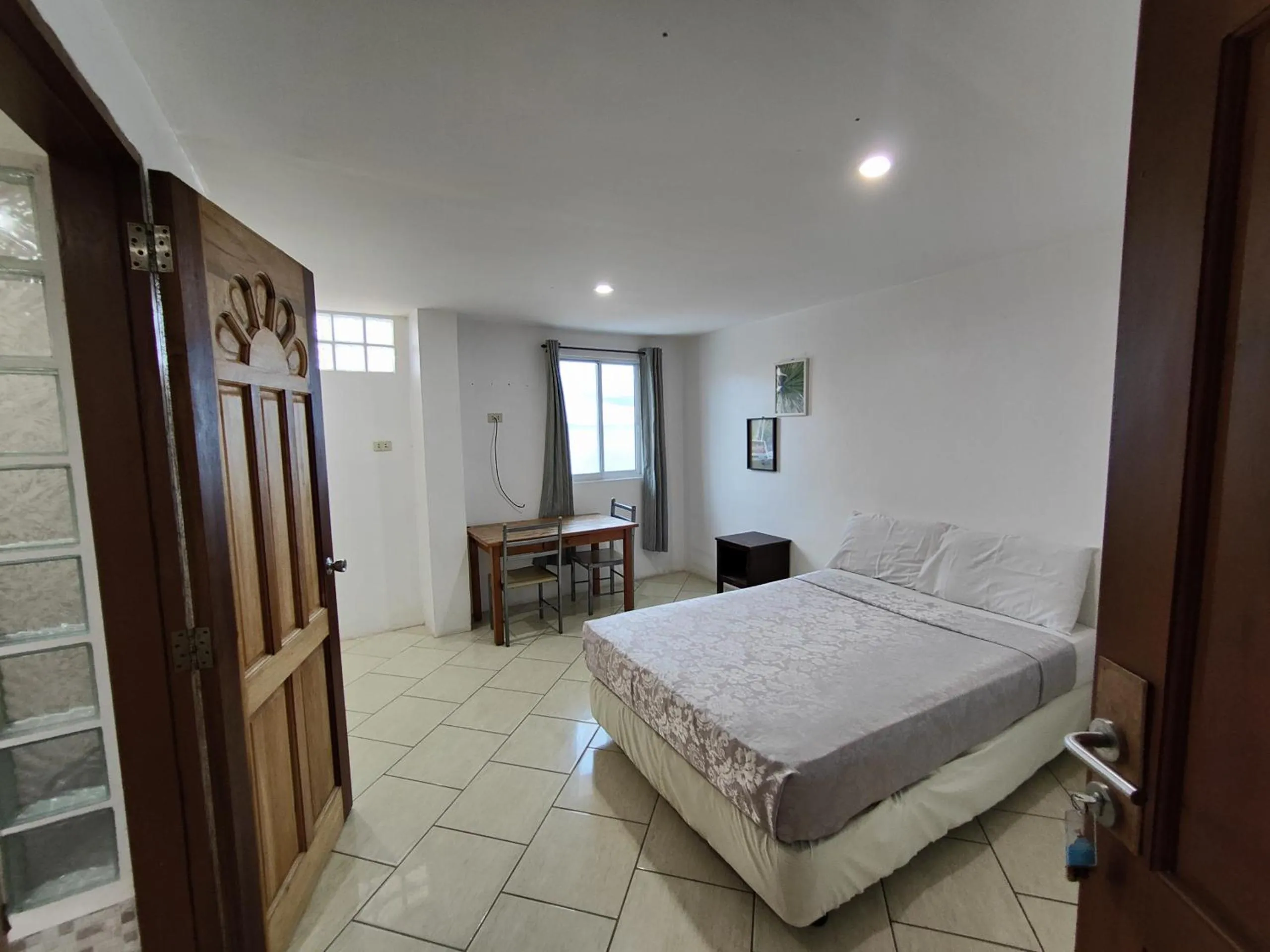 Bed in Ocean Bay Beach Resort