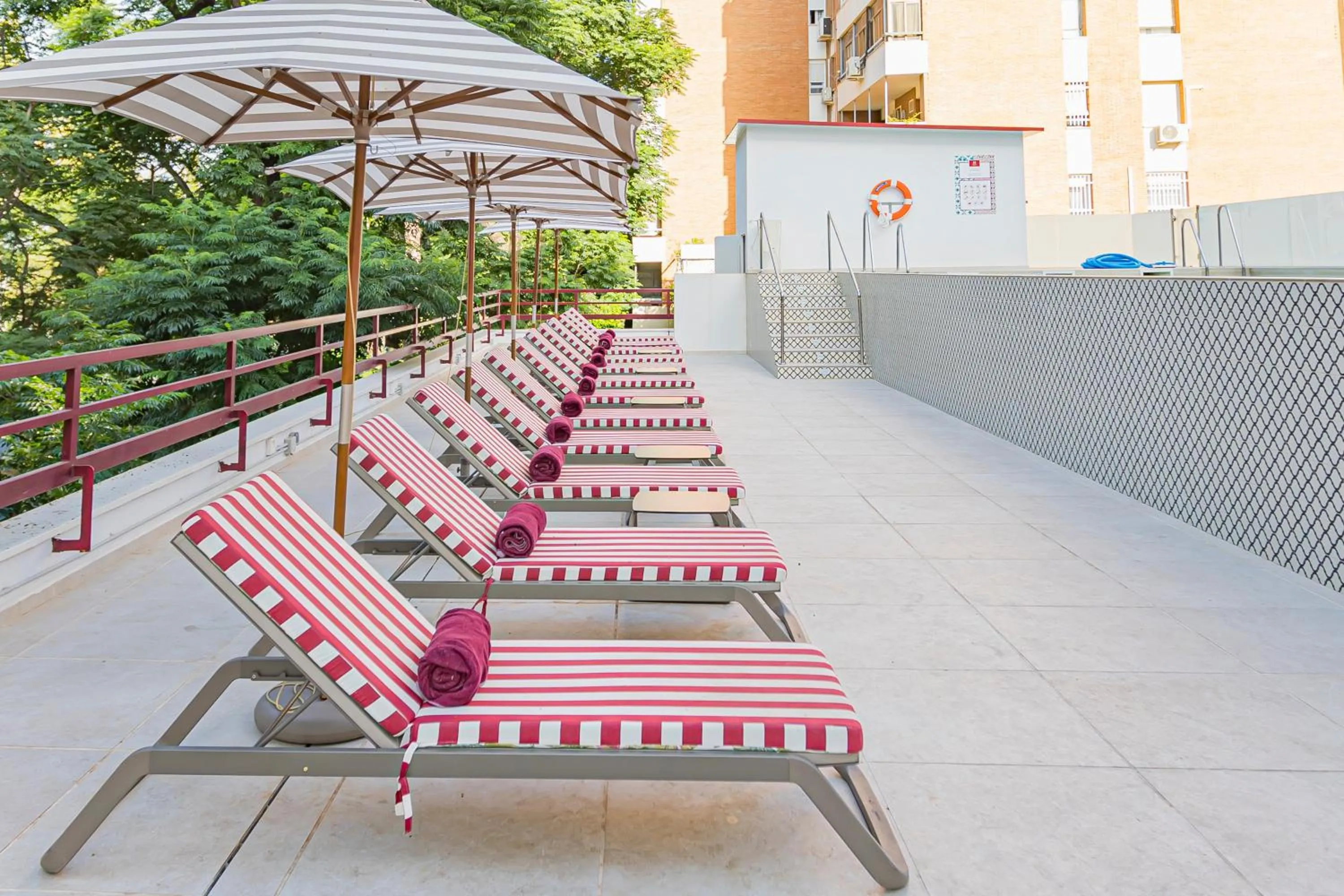 sunbed in Hesperia Sevilla