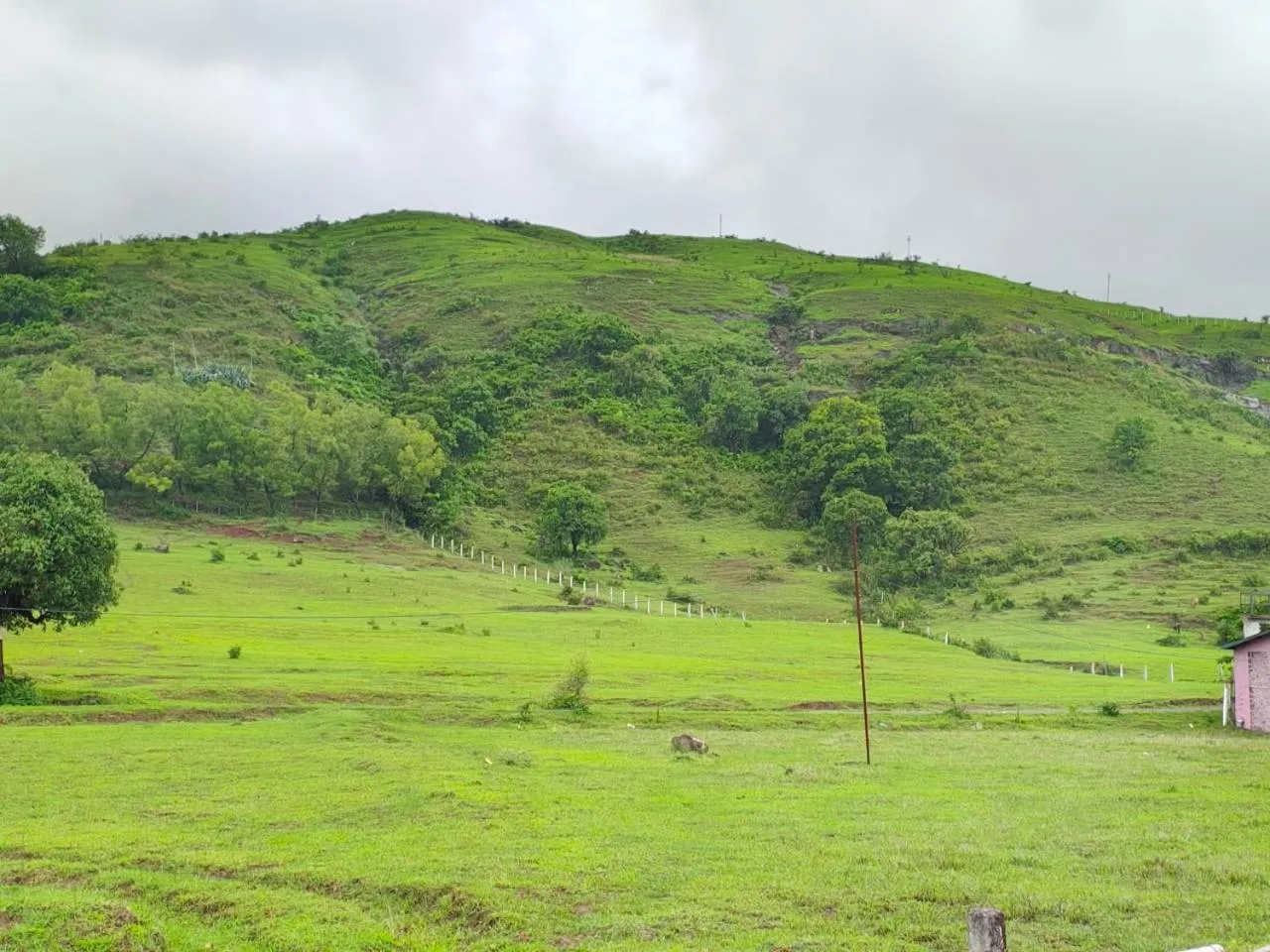 Mountain view in Club Shandilya- Cheerful 3BR villa in Nature Lap