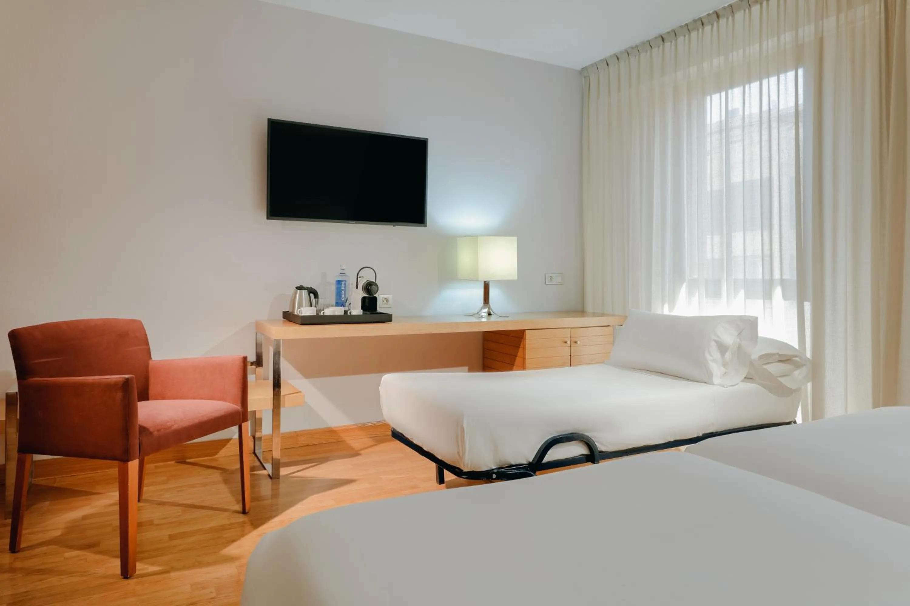 Bed in Hesperia Zaragoza Centro