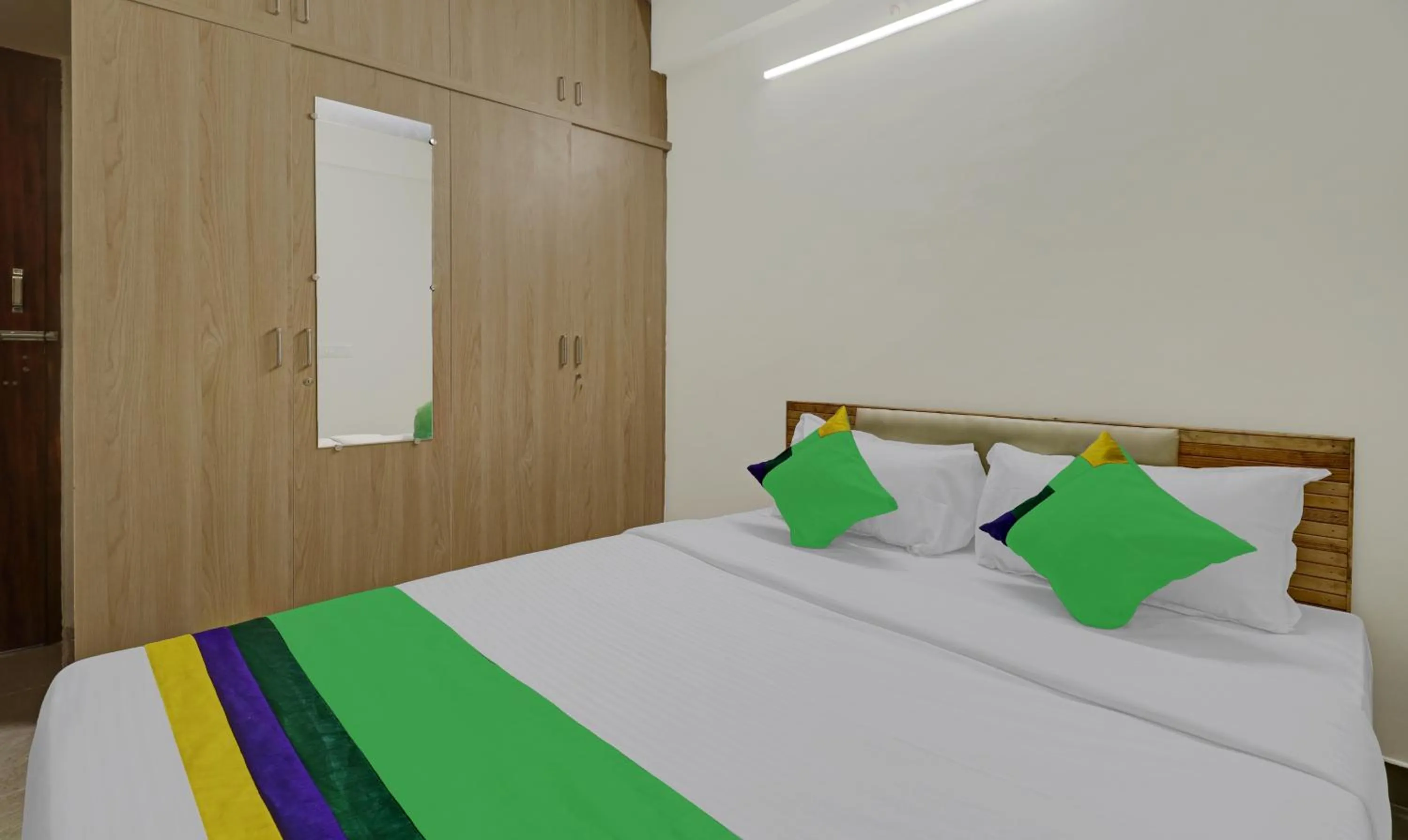 Bedroom, Bed in Treebo SLN Heritage