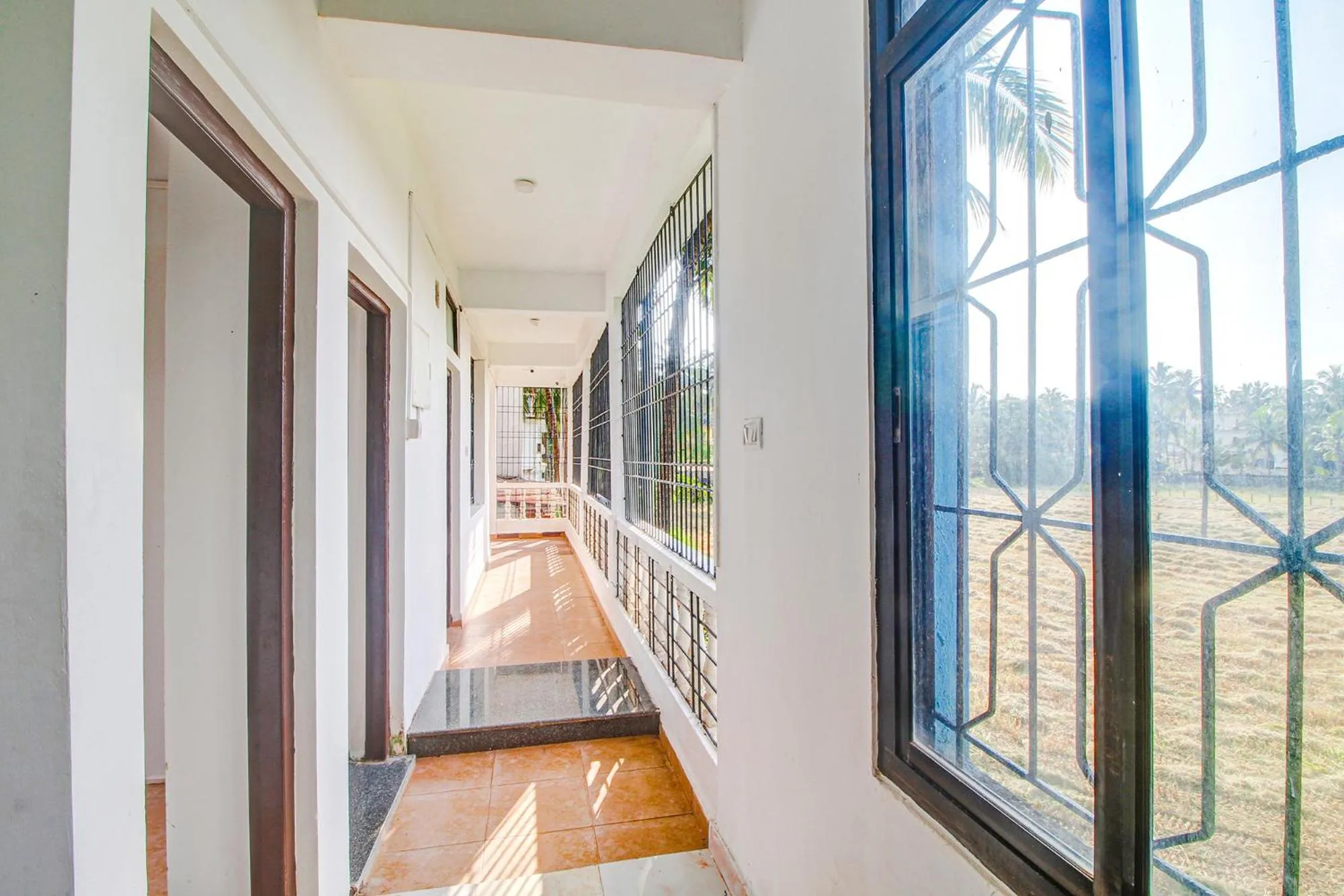 Lobby or reception, Balcony/Terrace in FabHotel Pleasure Inn