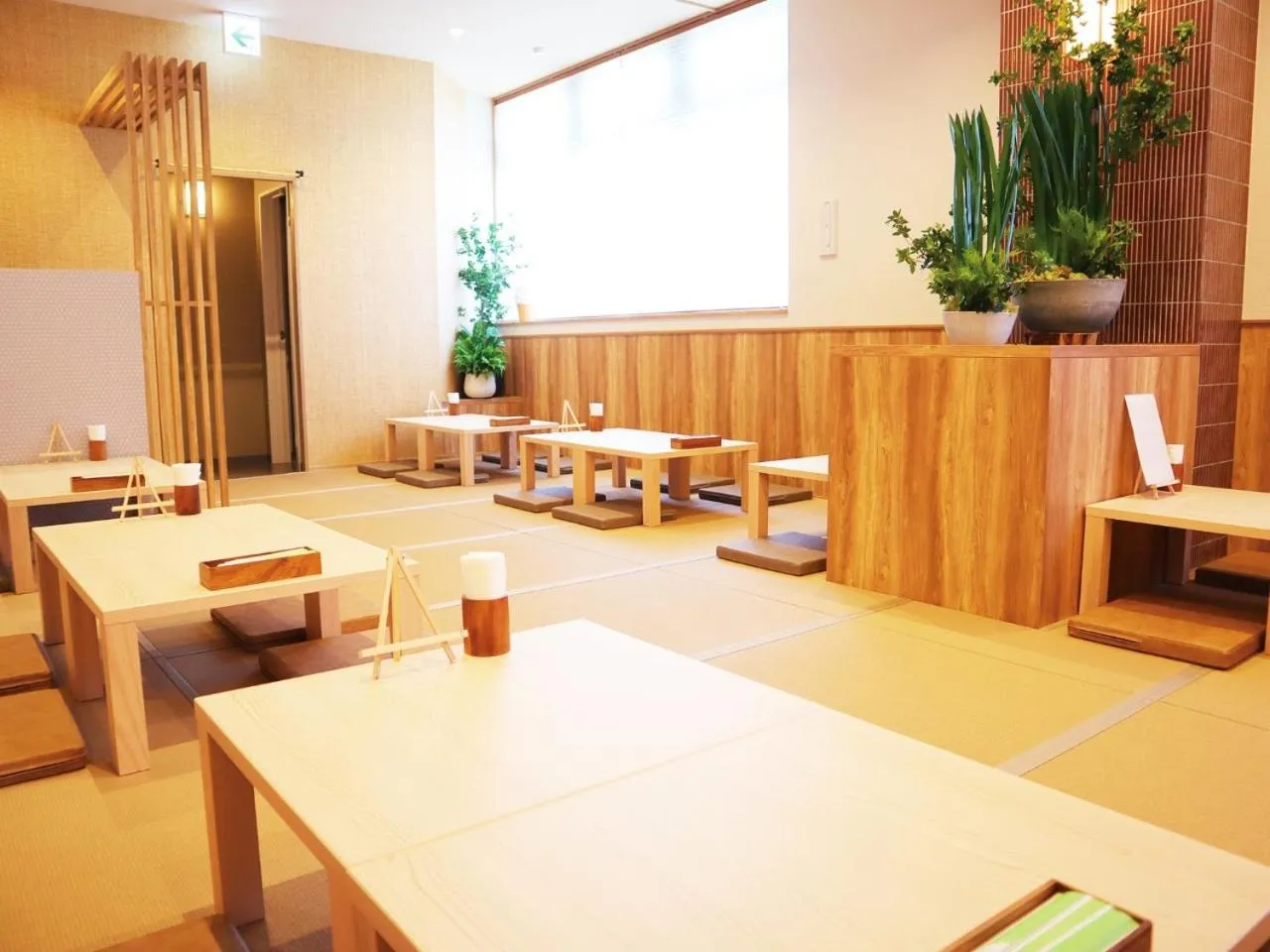 Restaurant/places to eat in The Legato Inn MIFUNE