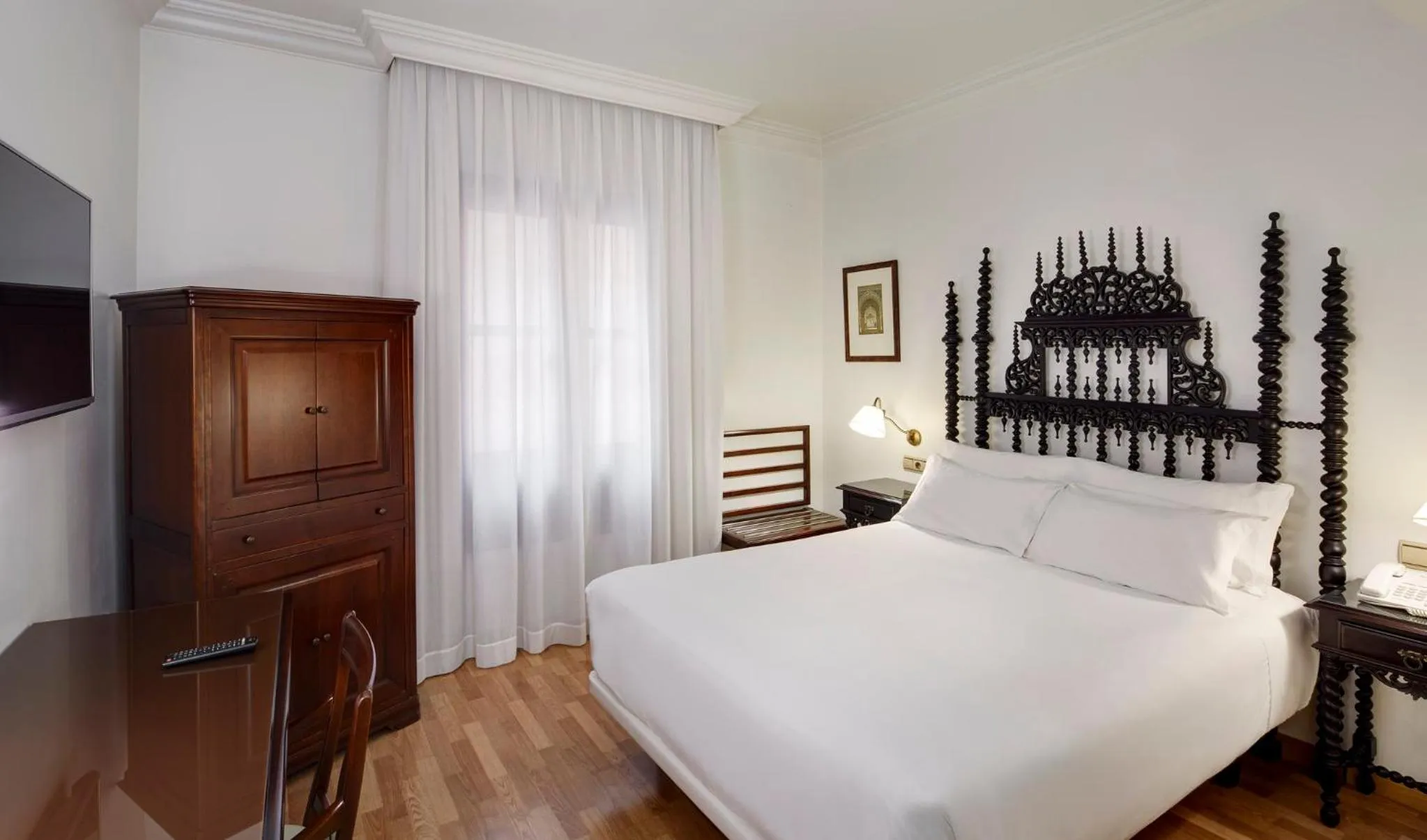 Photo of the whole room, Bed in Sercotel Palacio de los Gamboa