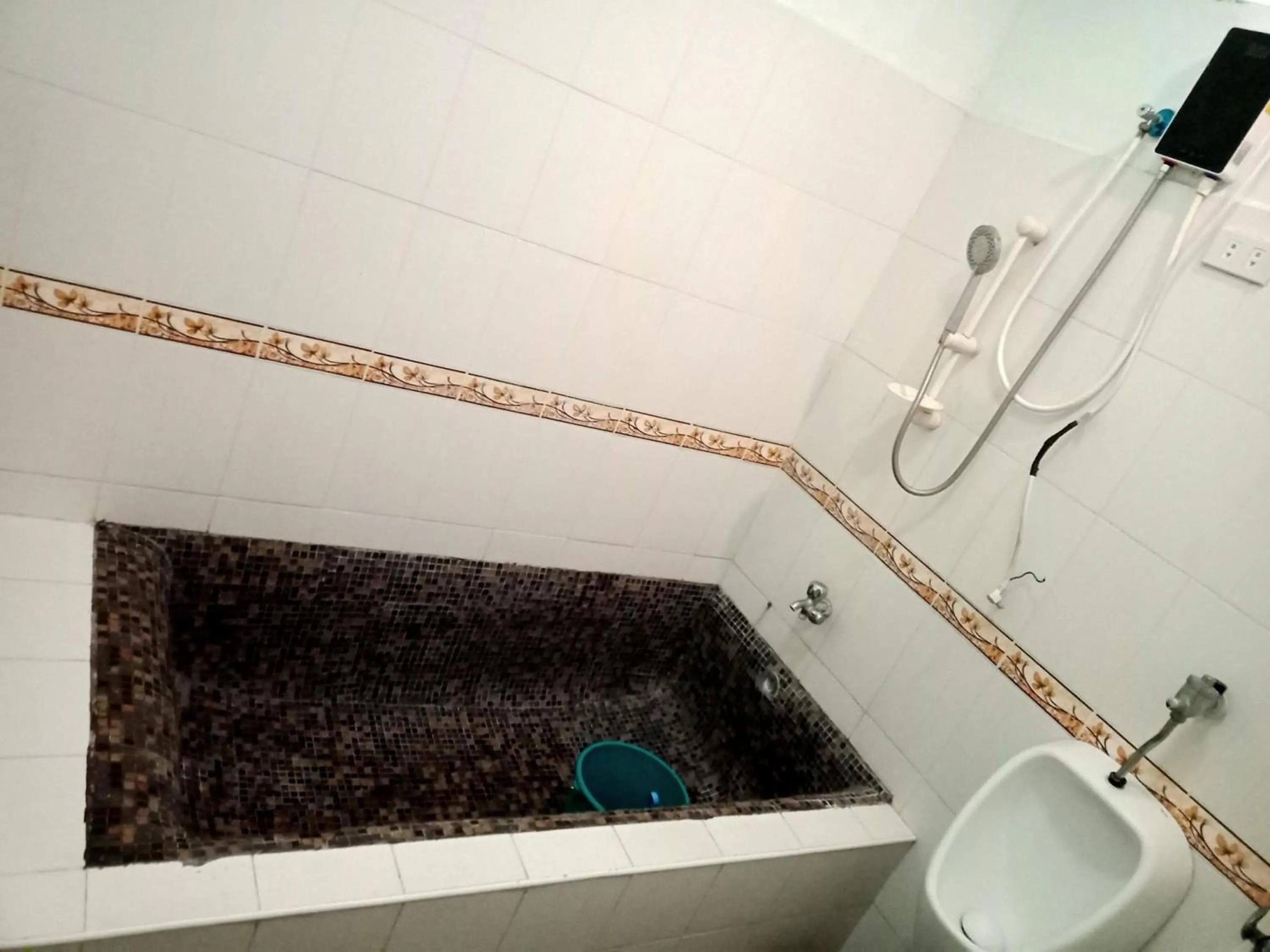 Toilet in La Vista Pansol Resort Complex by RedDoorz