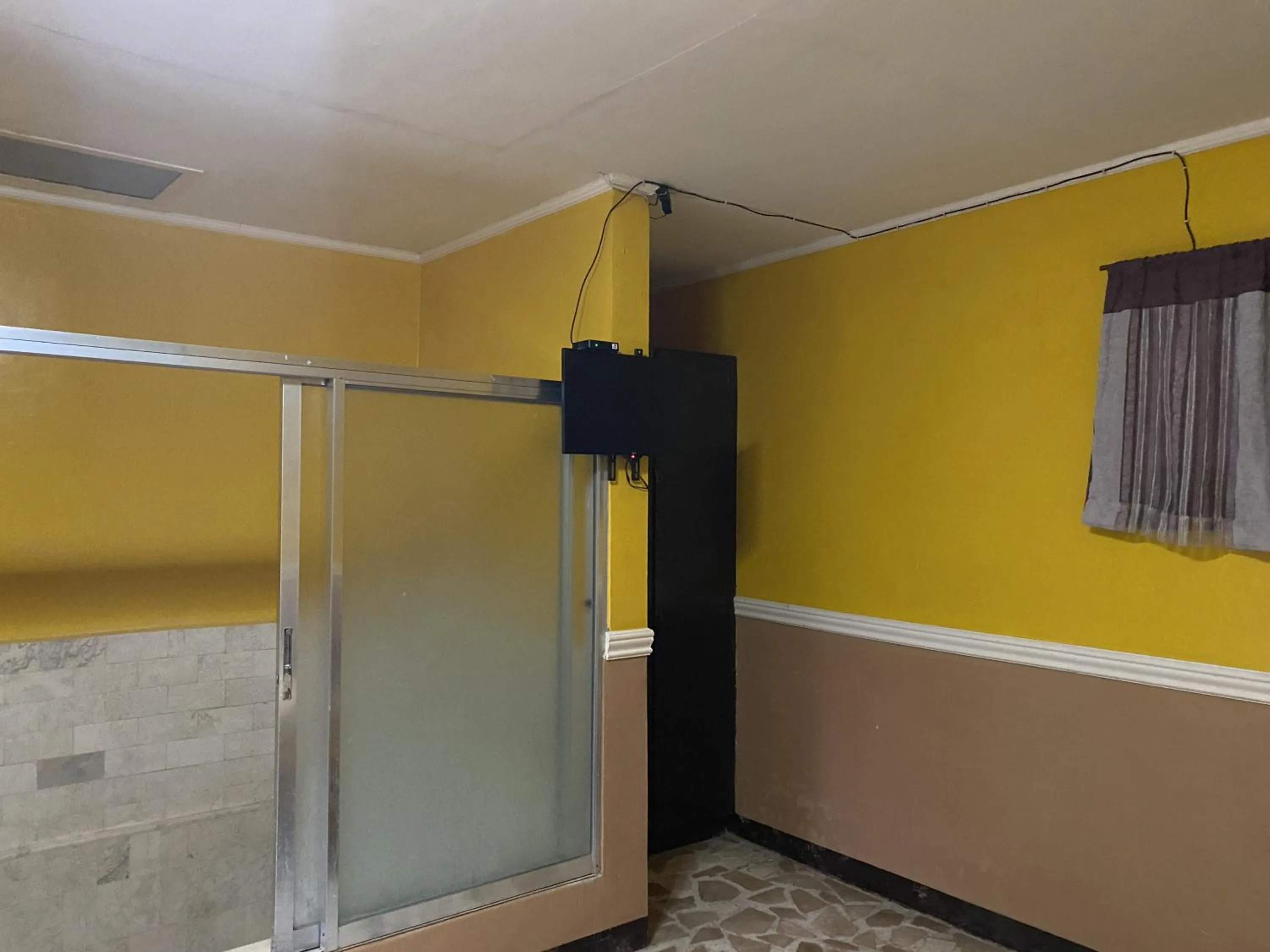 Bathroom in La Vista Pansol Resort Complex by RedDoorz