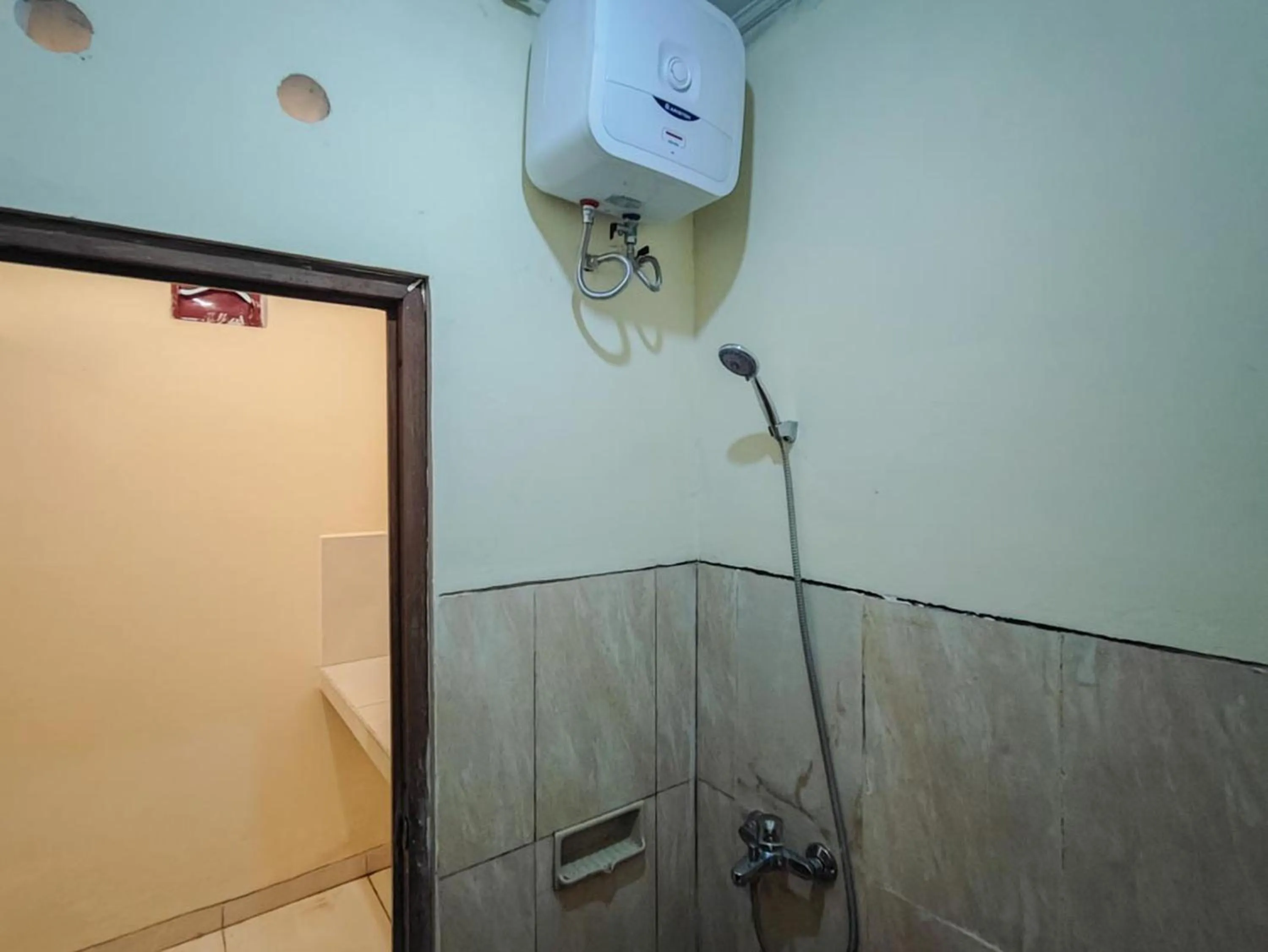 Shower in KoolKost @ Gatot Subroto Timur Denpasar