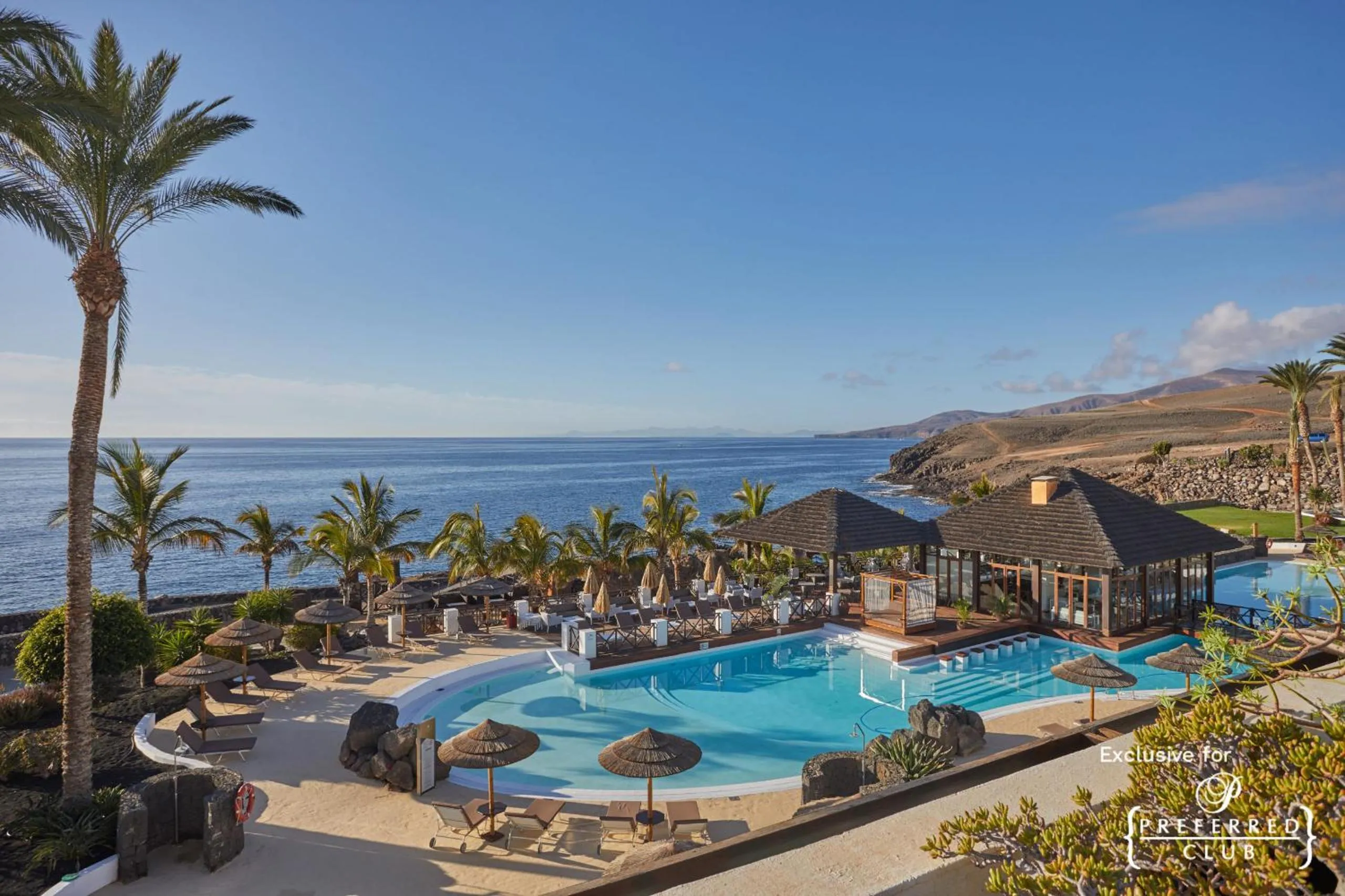 Swimming pool in Secrets Lanzarote Resort & Spa - Adults Only (+18)