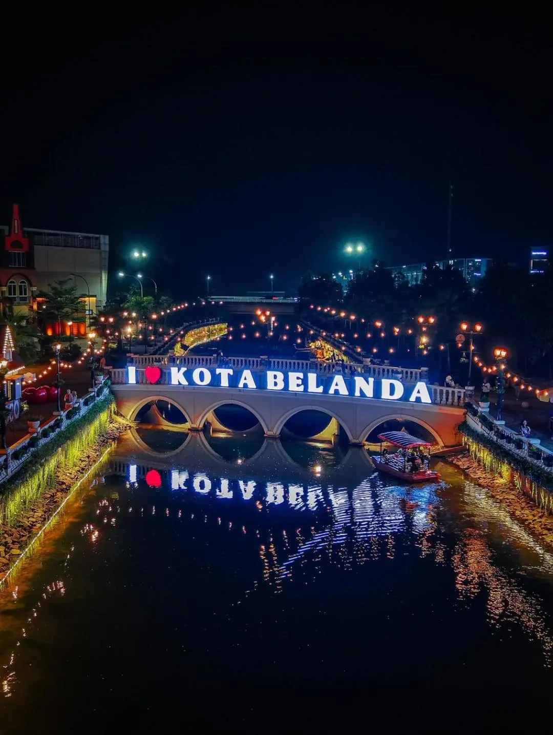 Nearby landmark in Hotel Osaka PIK2