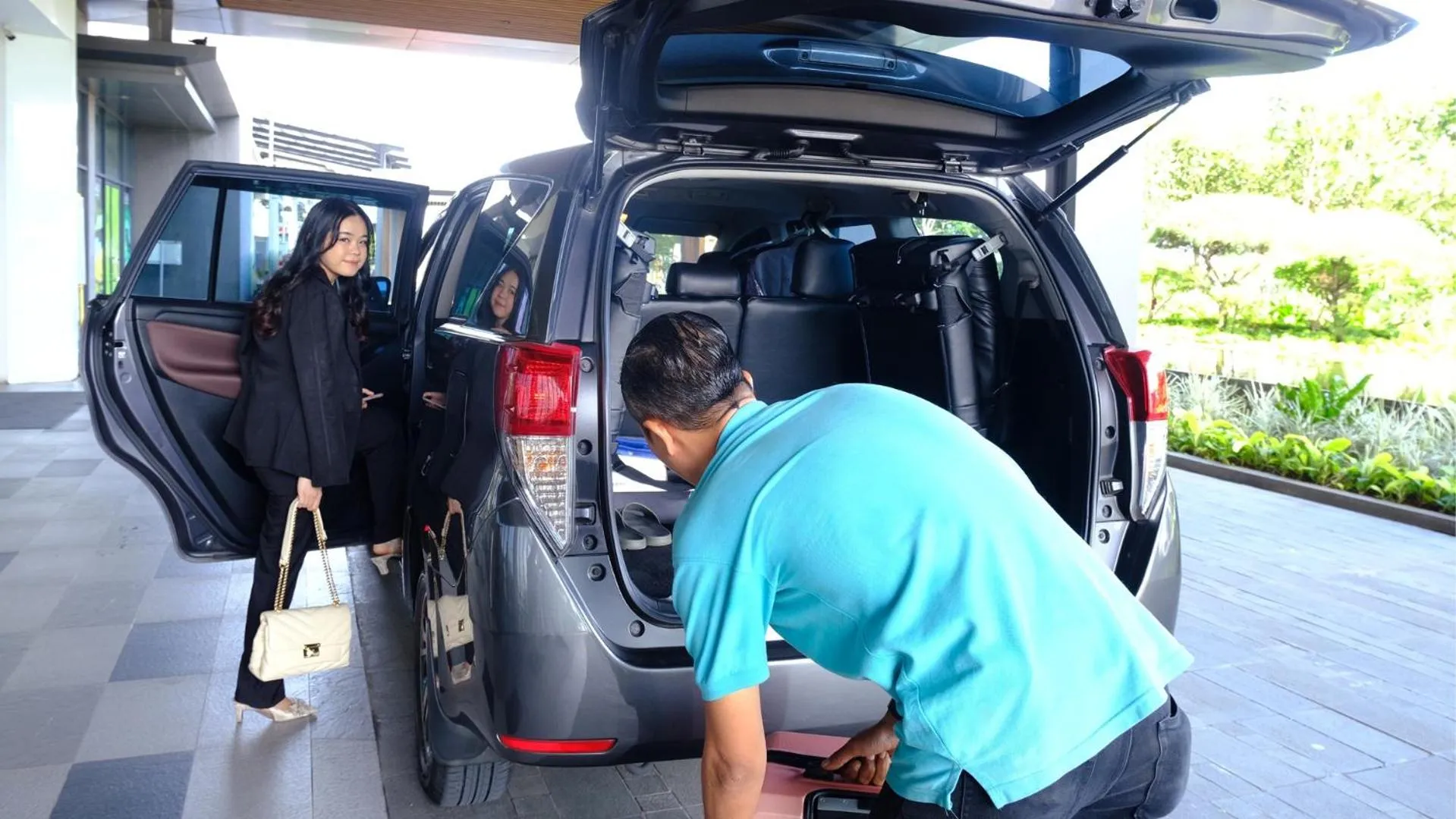 People in Hotel Osaka PIK2