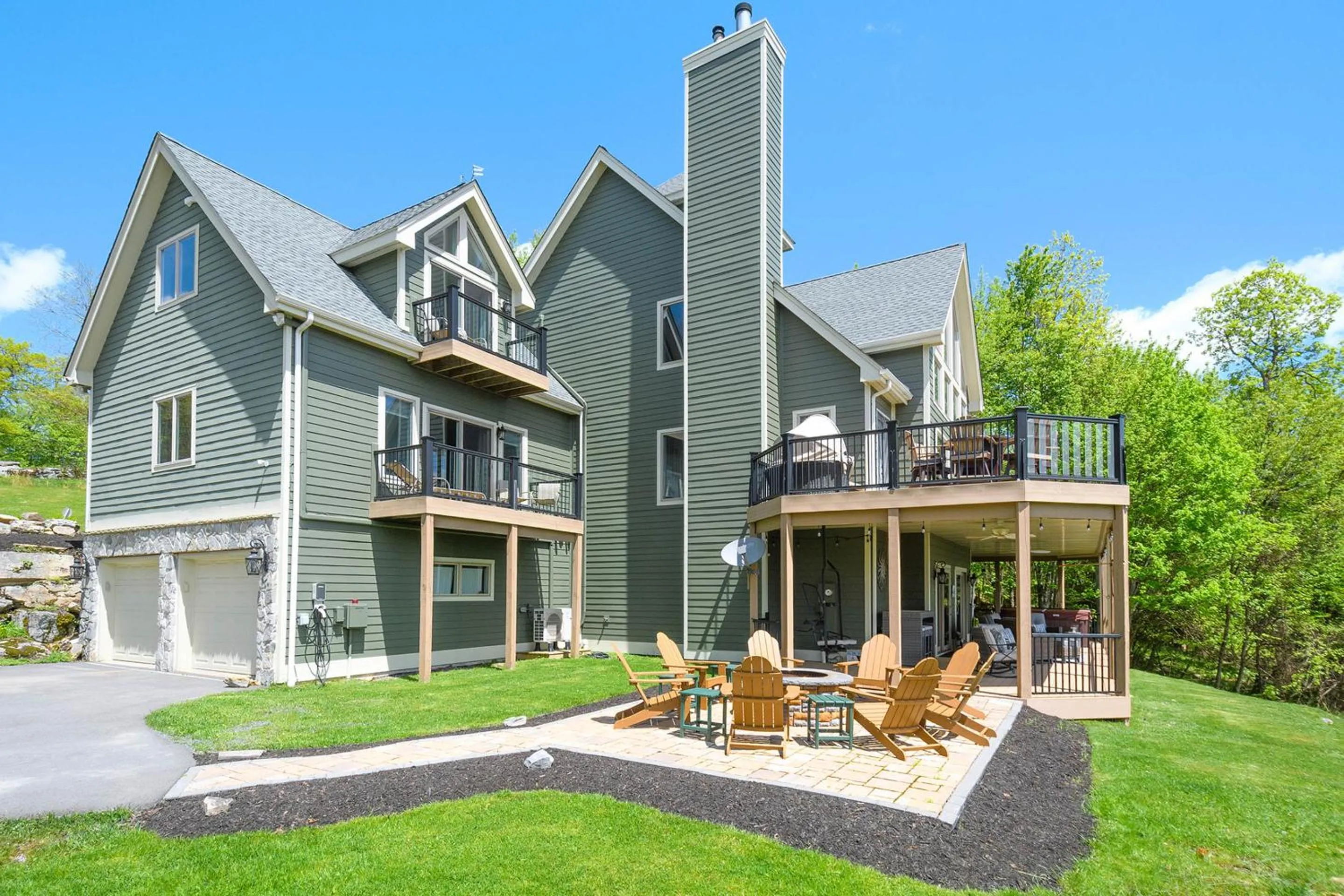 Property building in La Bella Vita