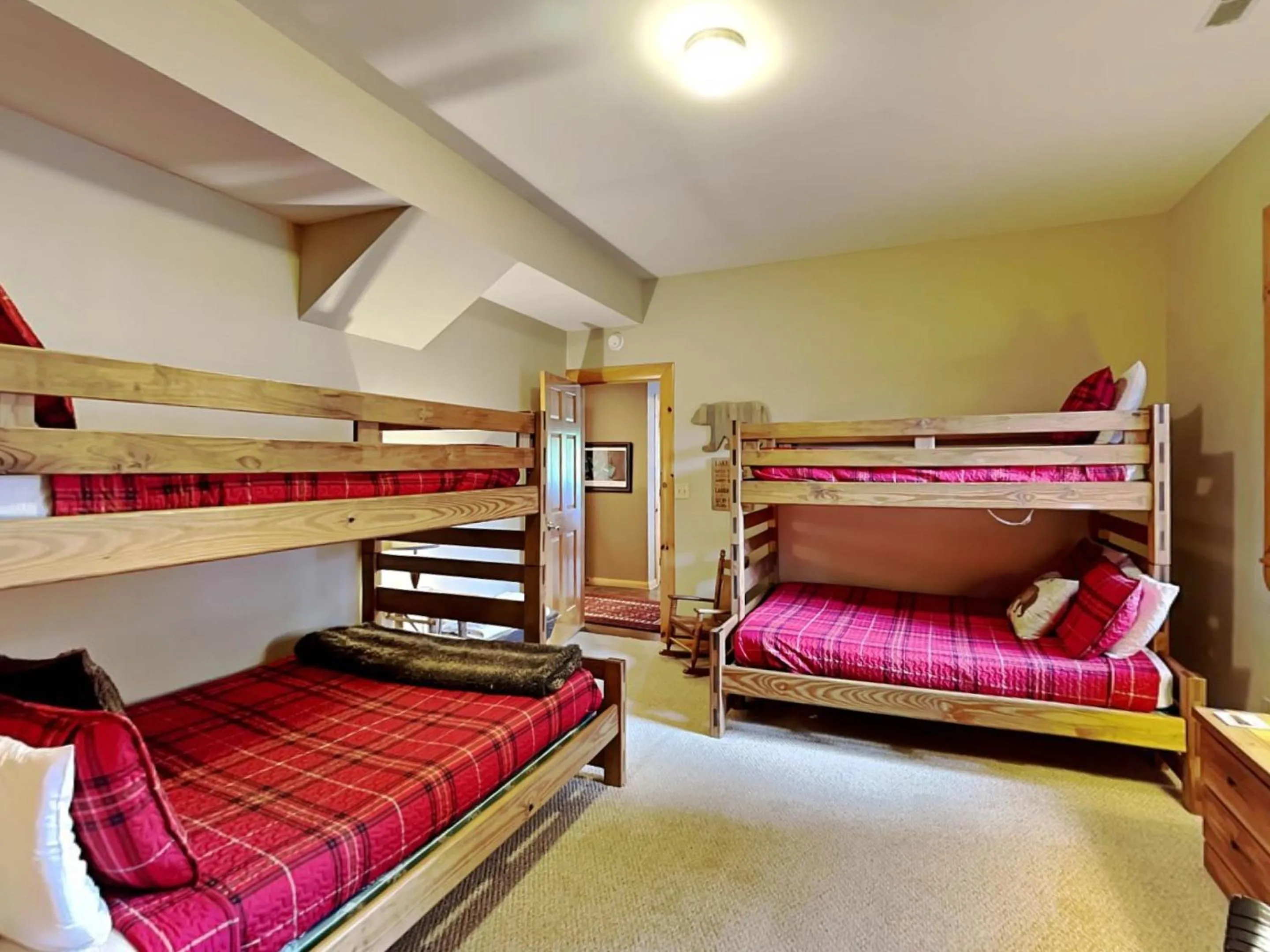 Bed in Bear Hollow Lodge