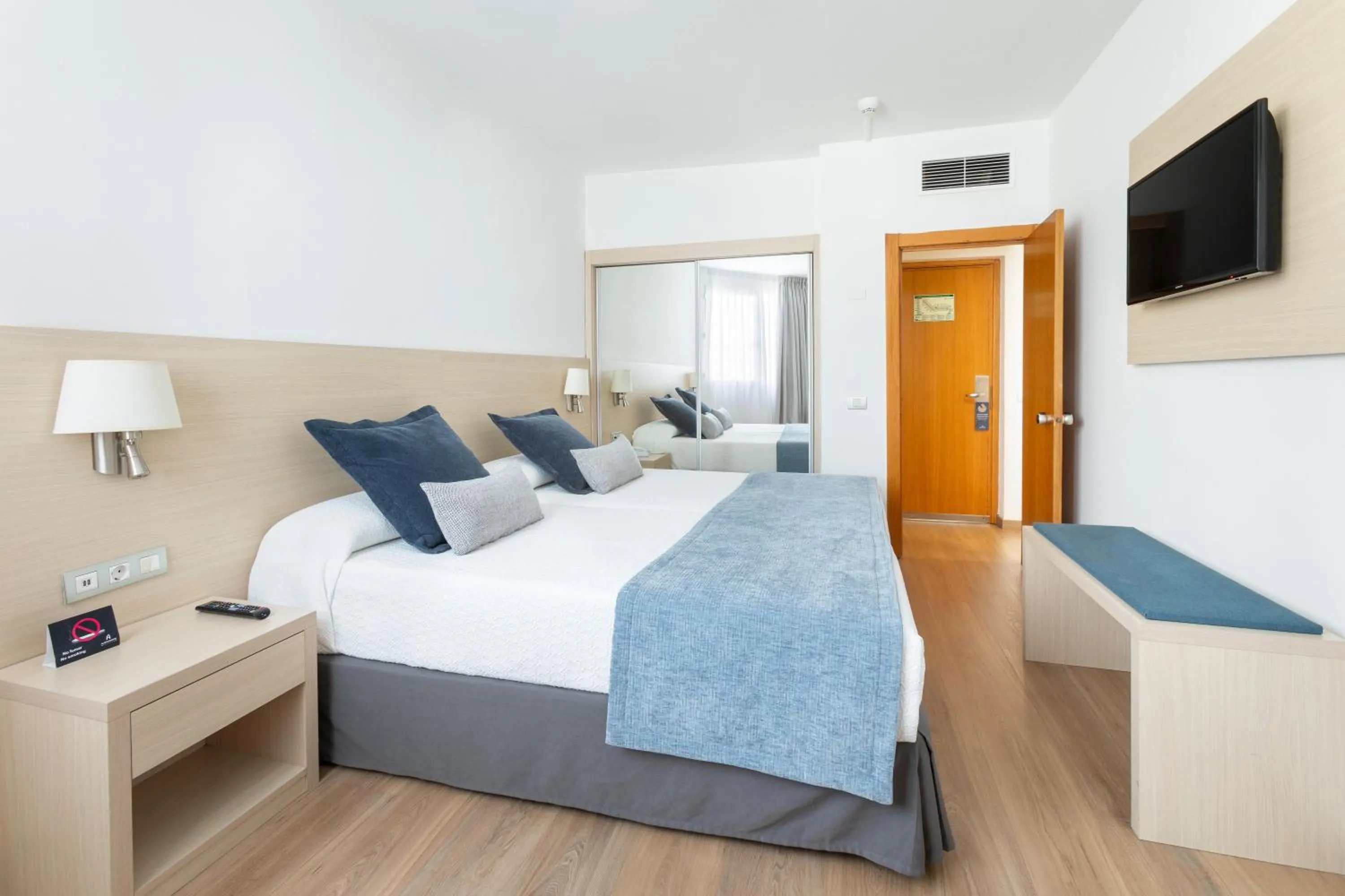 TV and multimedia, Bed in Alexandre Troya