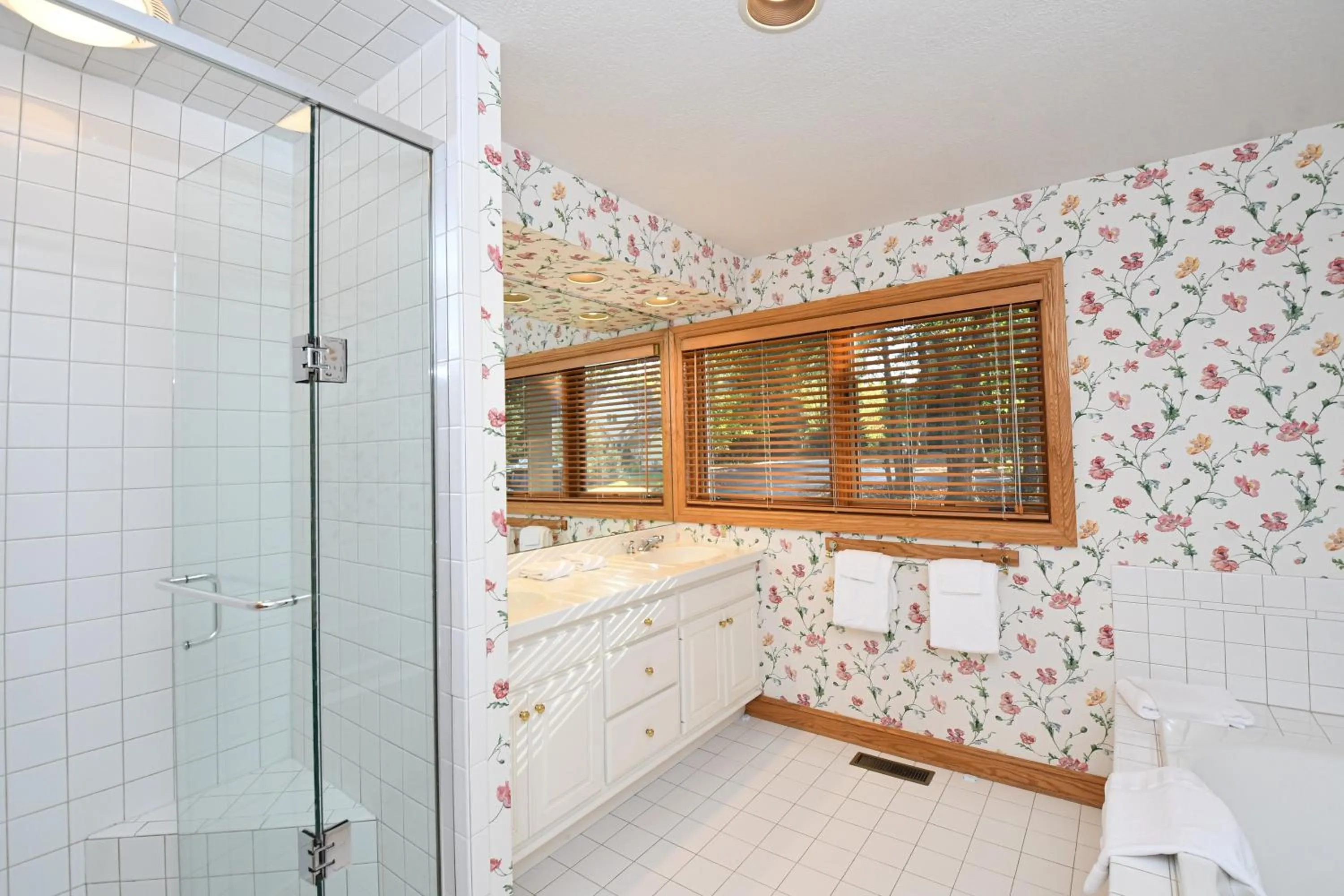 Property building in Johnny Appleseed