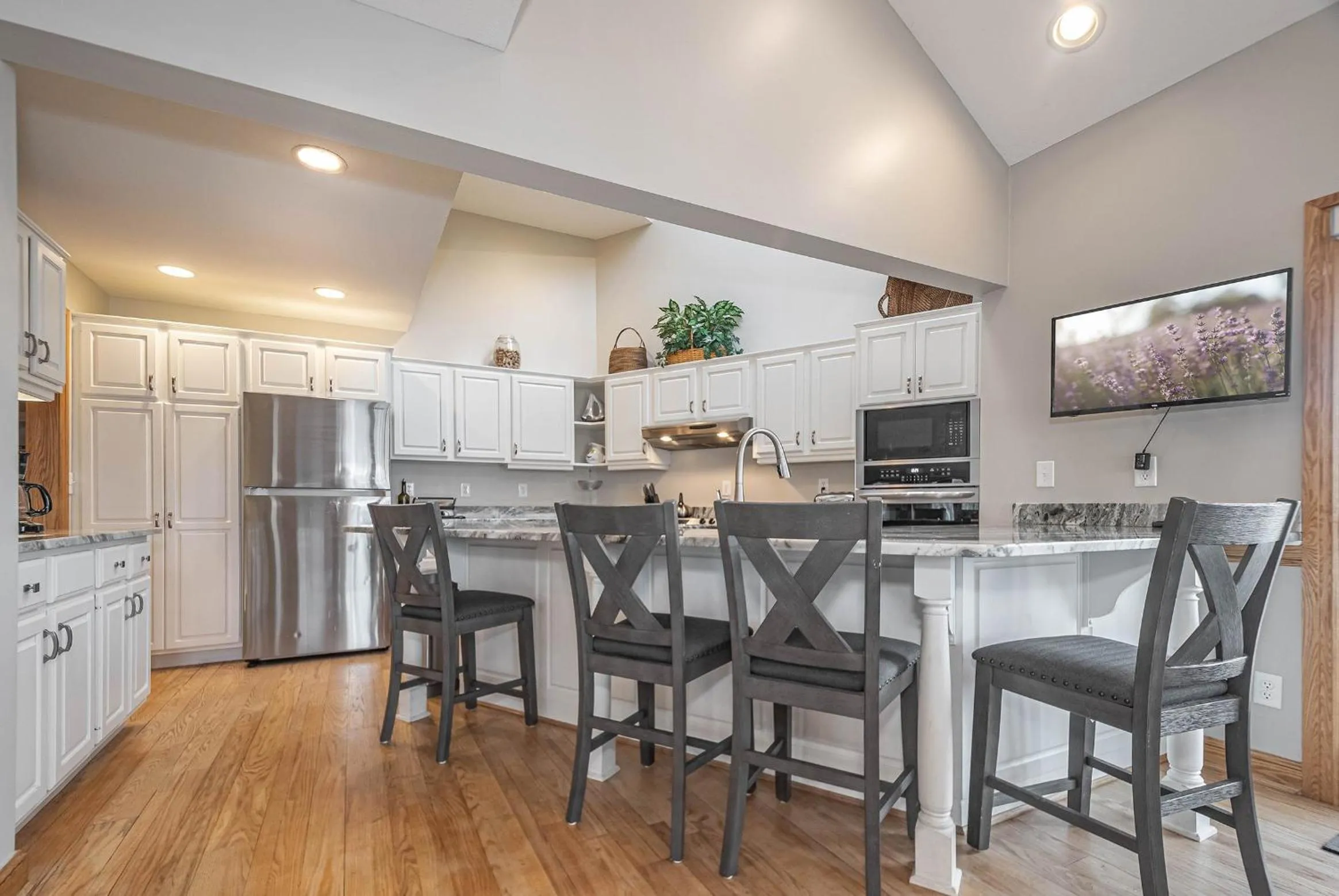 Property building in Johnny Appleseed