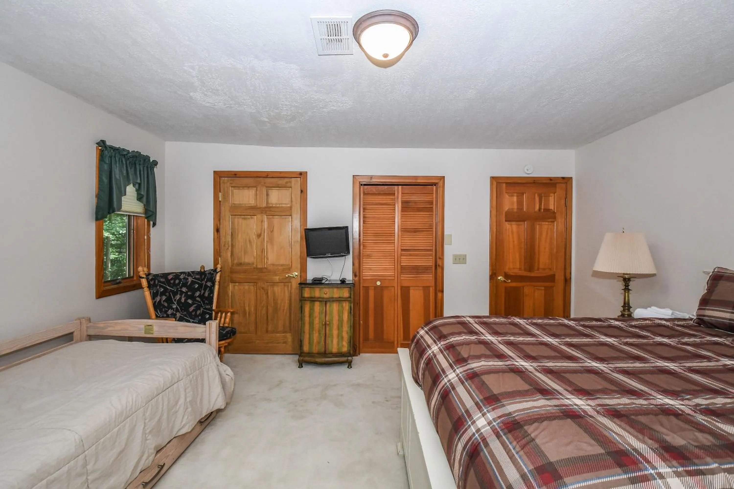 Property building, Bed in Slip Away Chalet