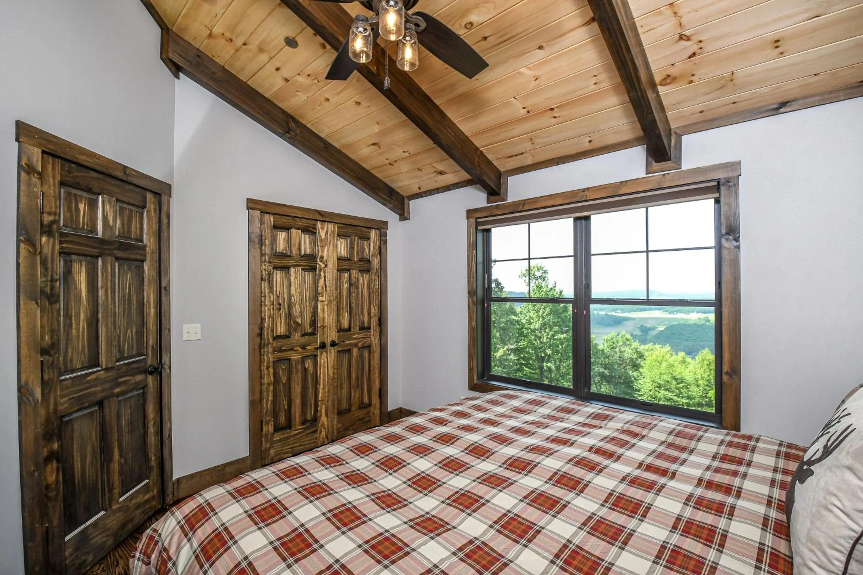 Property building, Bed in Above it All