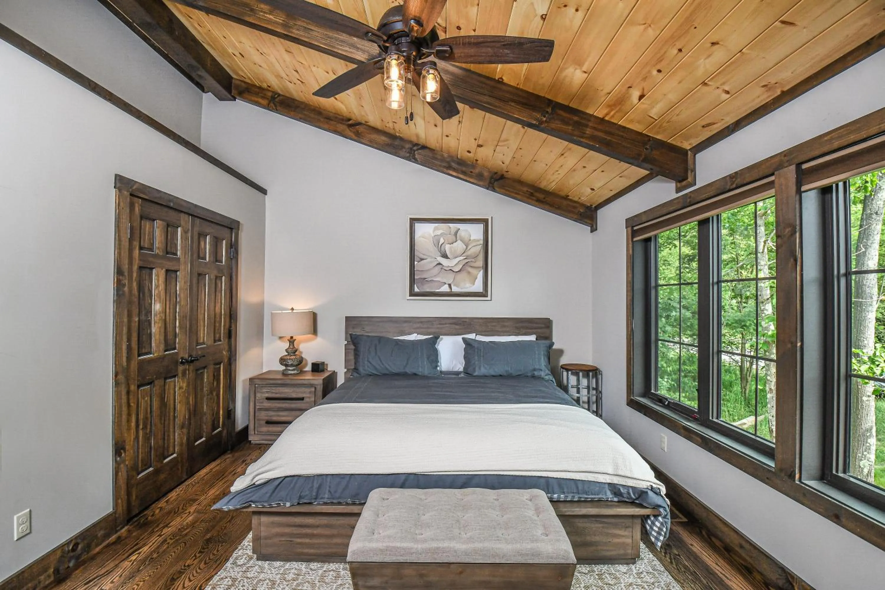 Property building, Bed in Above it All