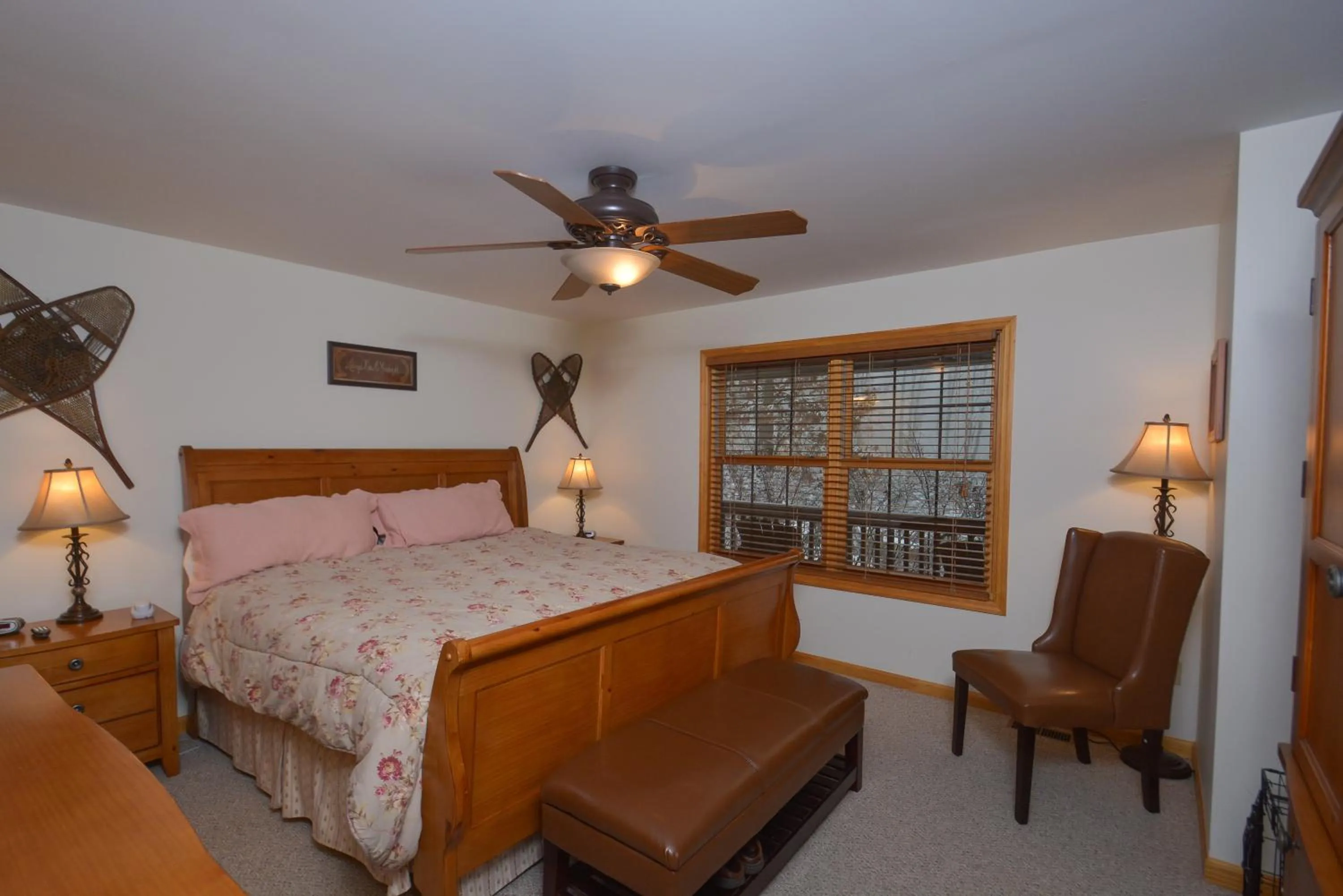 Property building, Bed in Sparkys Lodge