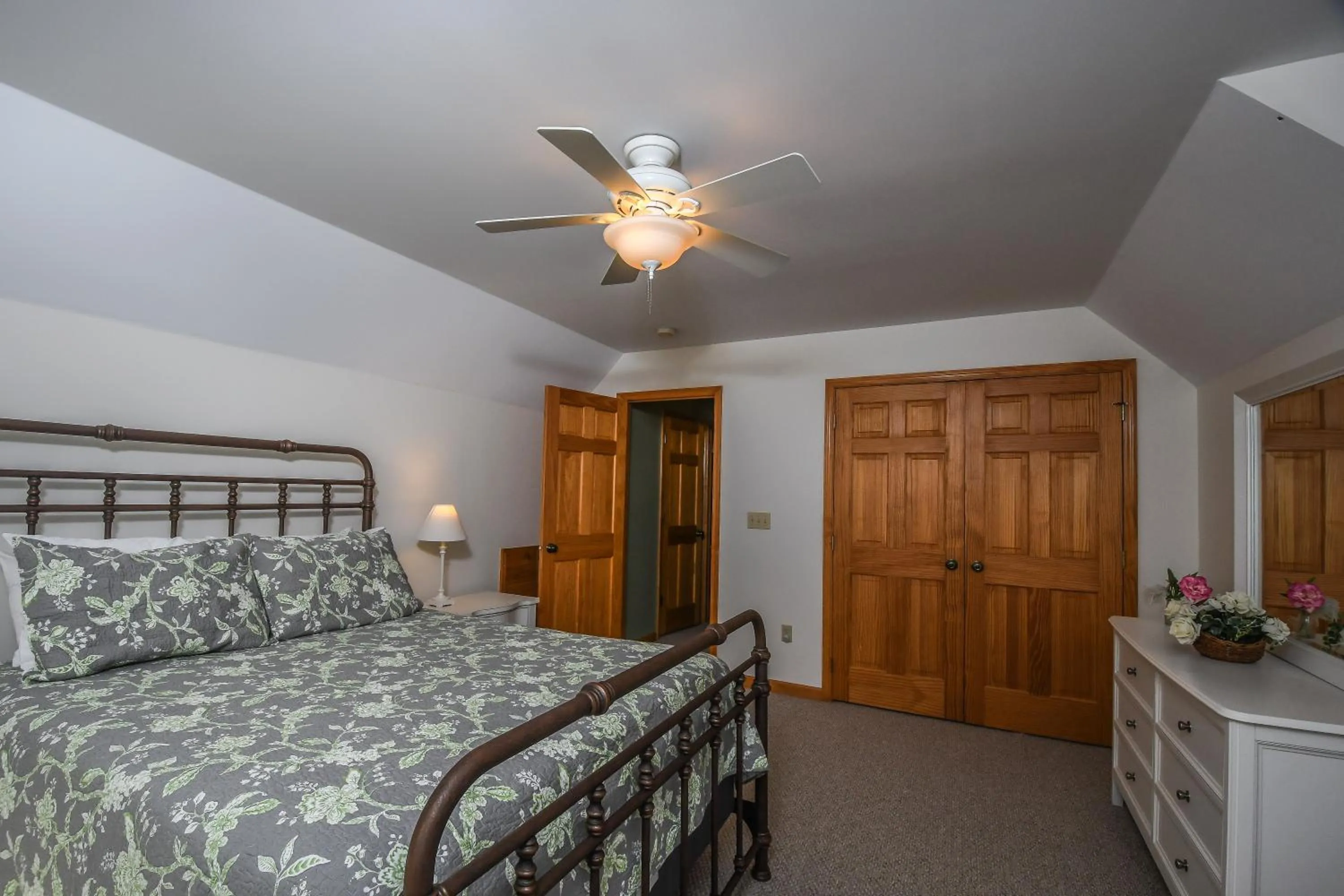 Property building, Bed in Sparkys Lodge