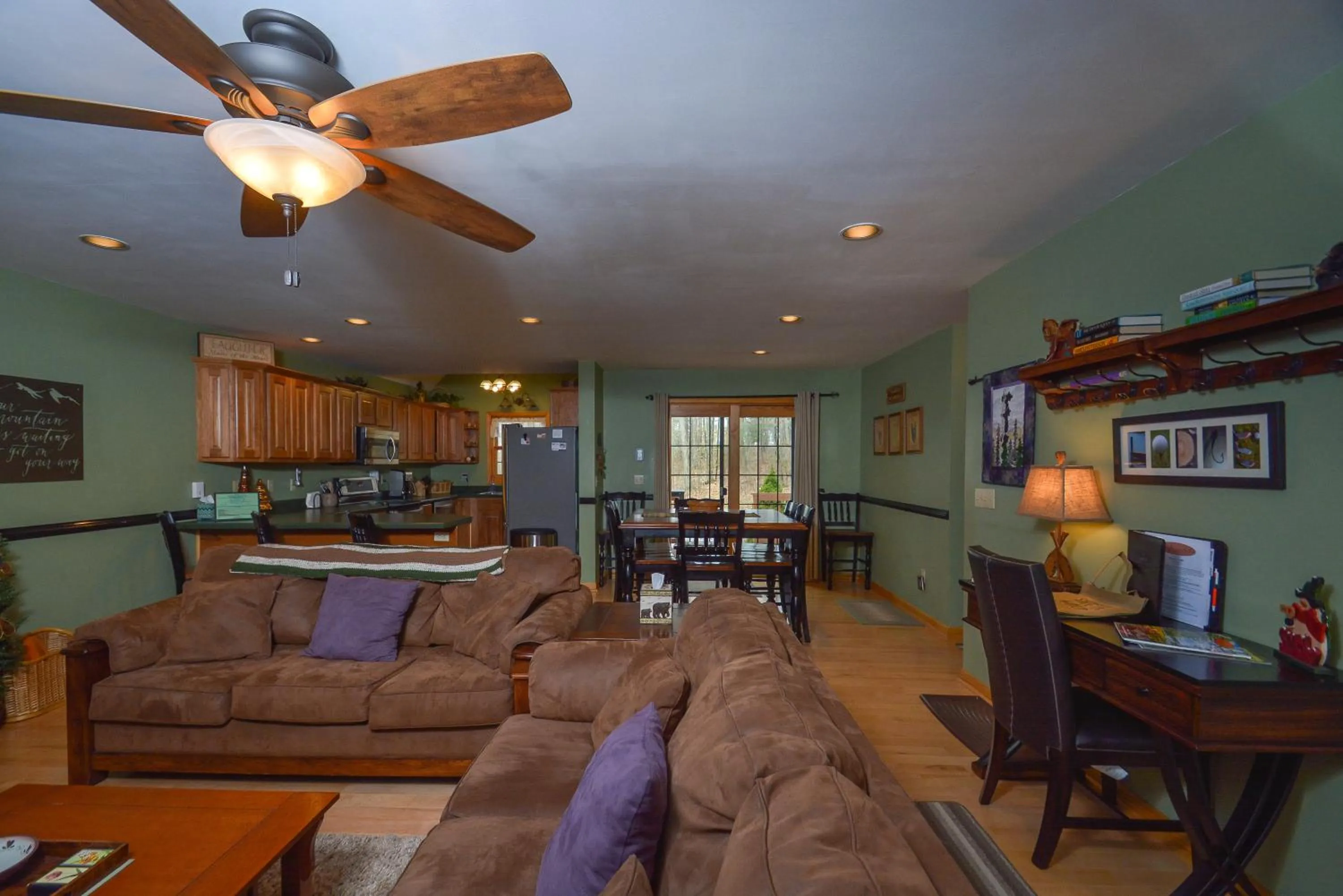 Property building in Sparkys Lodge