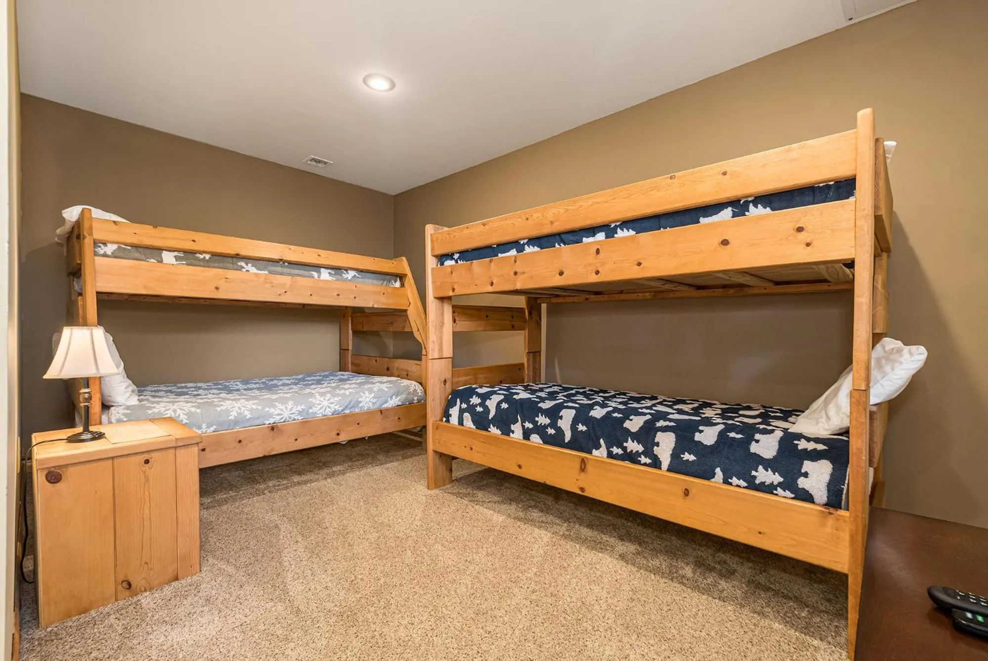 Property building, Bed in Boxer Overlook