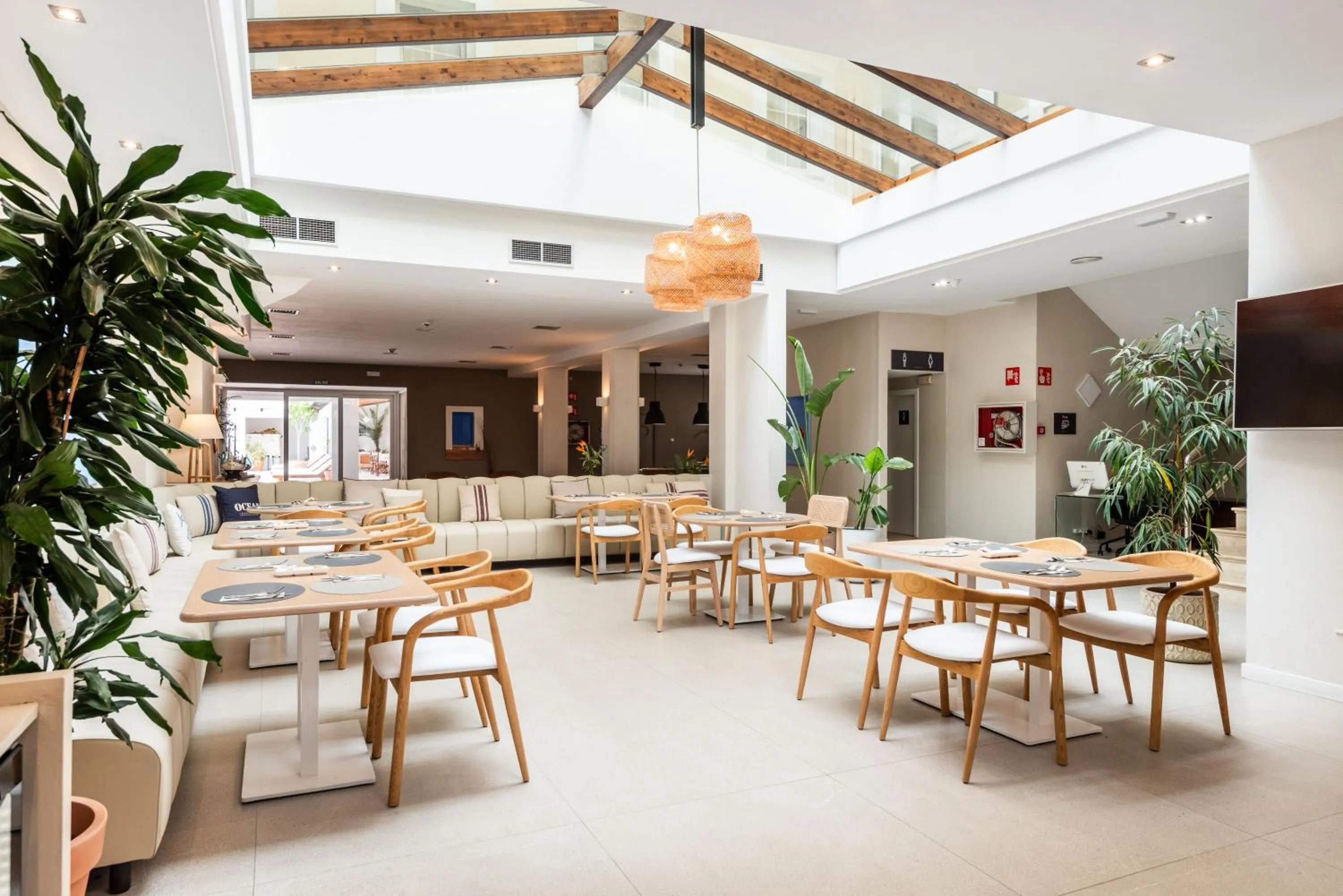 Restaurant/places to eat in Hotel Patricia Menorca