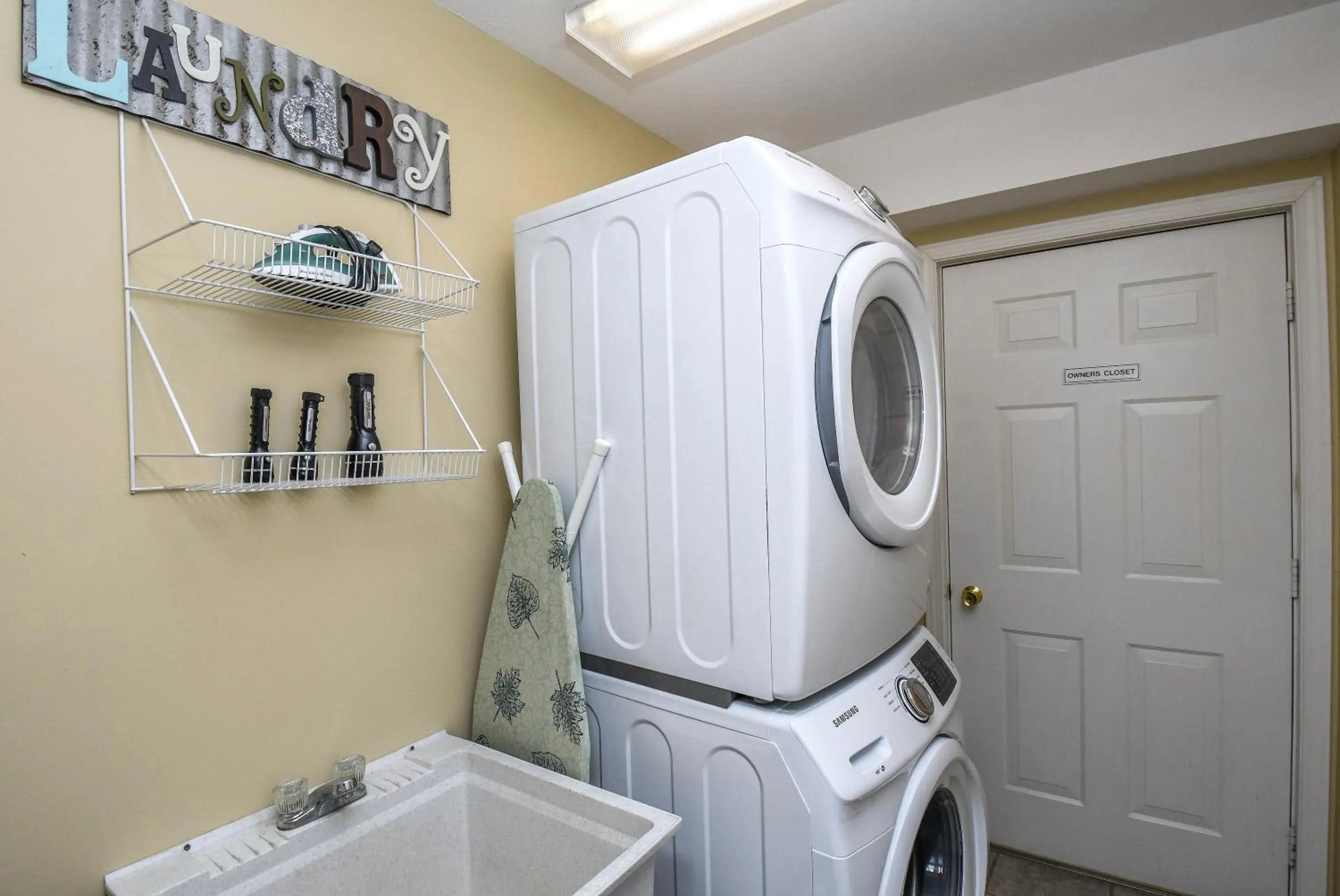 Property building in Castle in the Sky