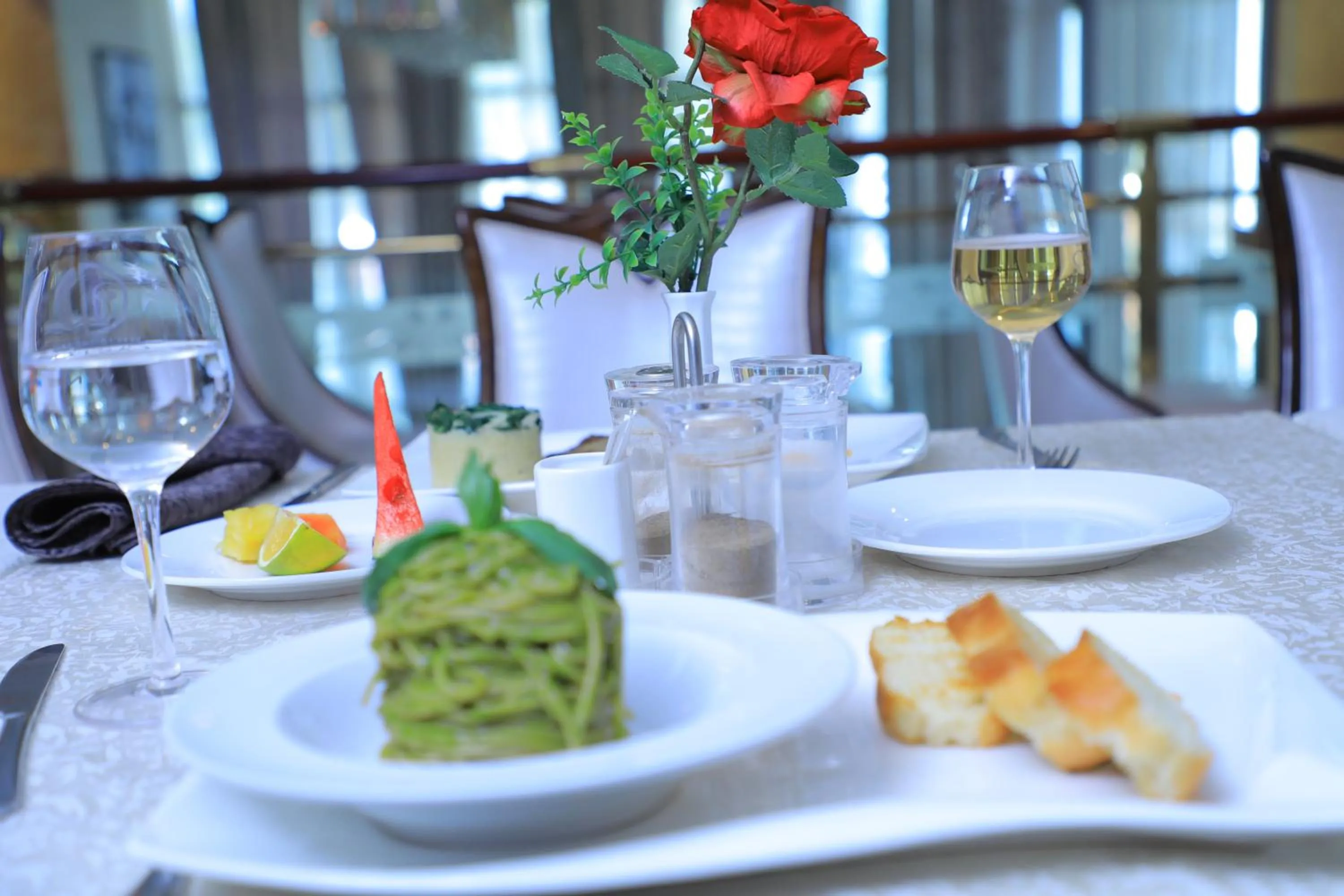 Food and drinks in Sidra International Hotel