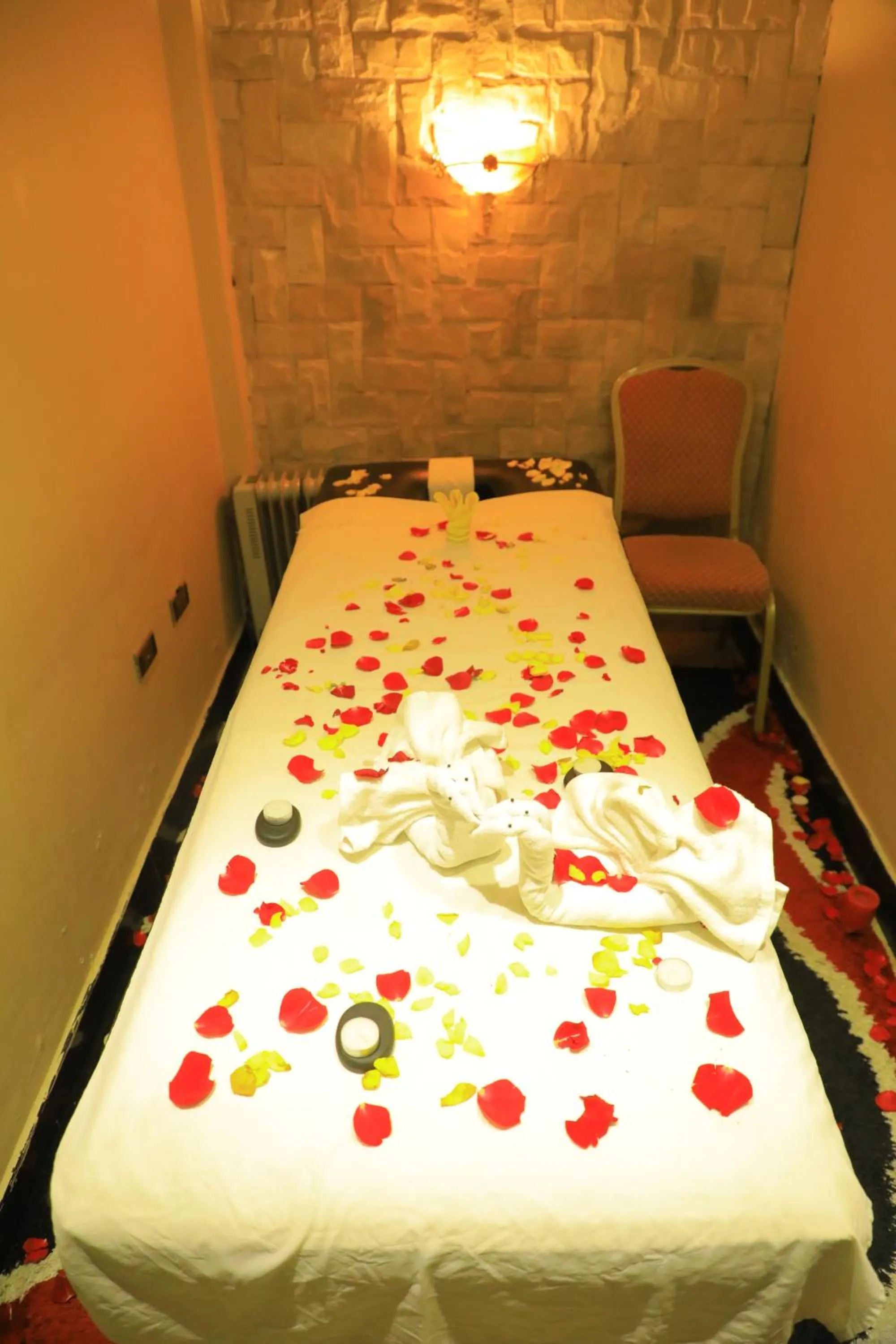 Bed in Sidra International Hotel