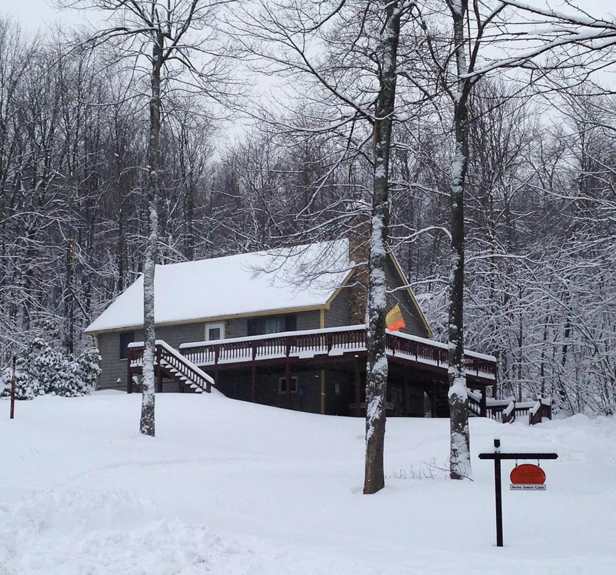 Property building in Home Sweet Cabin