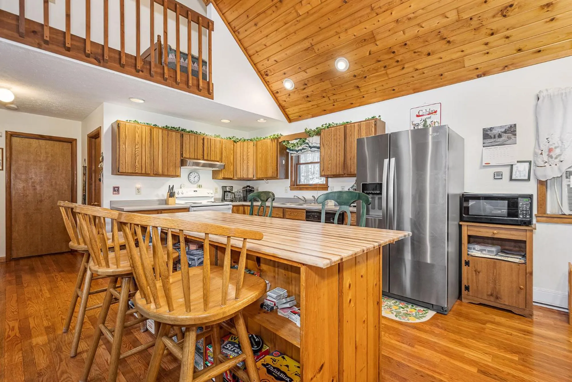 Property building in Home Sweet Cabin