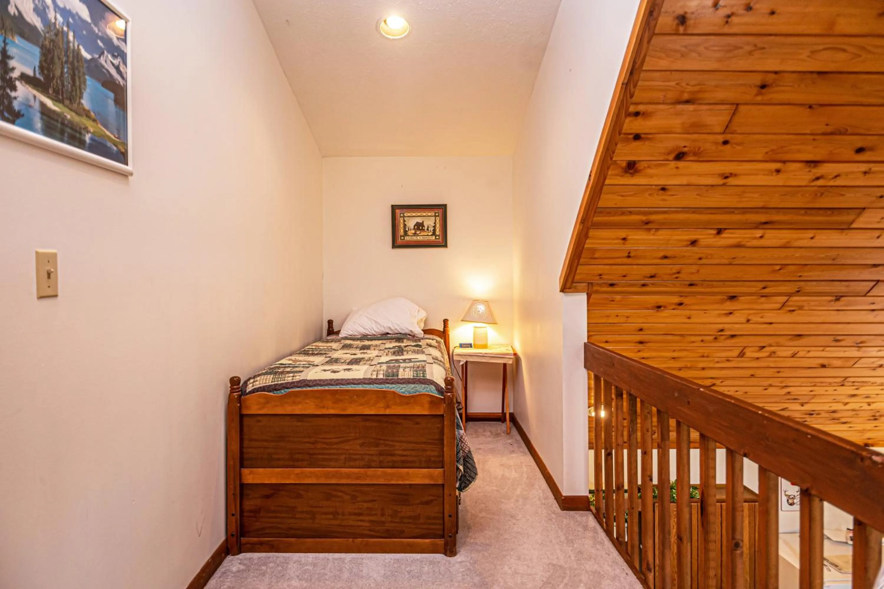 Property building, Bed in Home Sweet Cabin