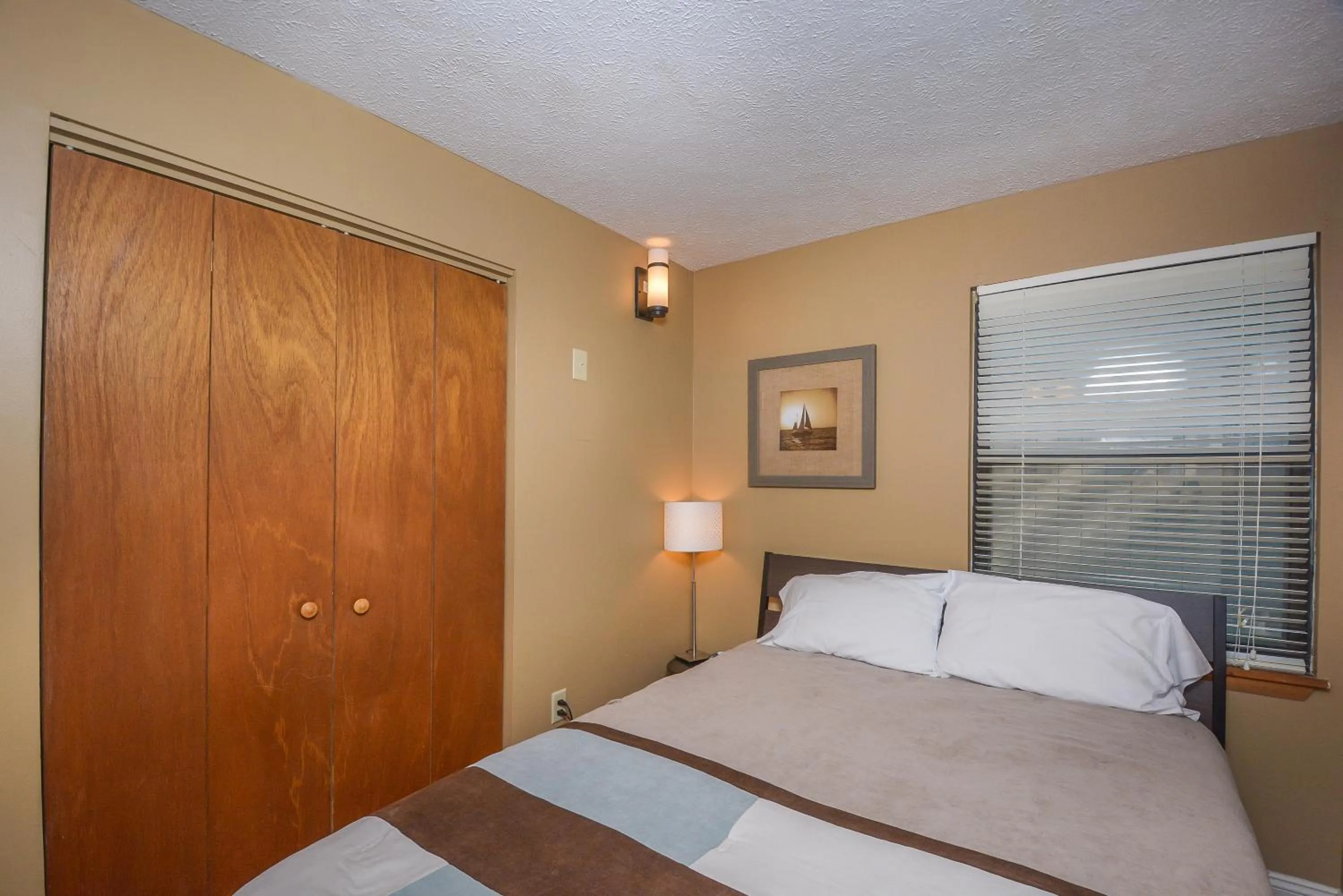 Property building, Bed in Loft of Luxury