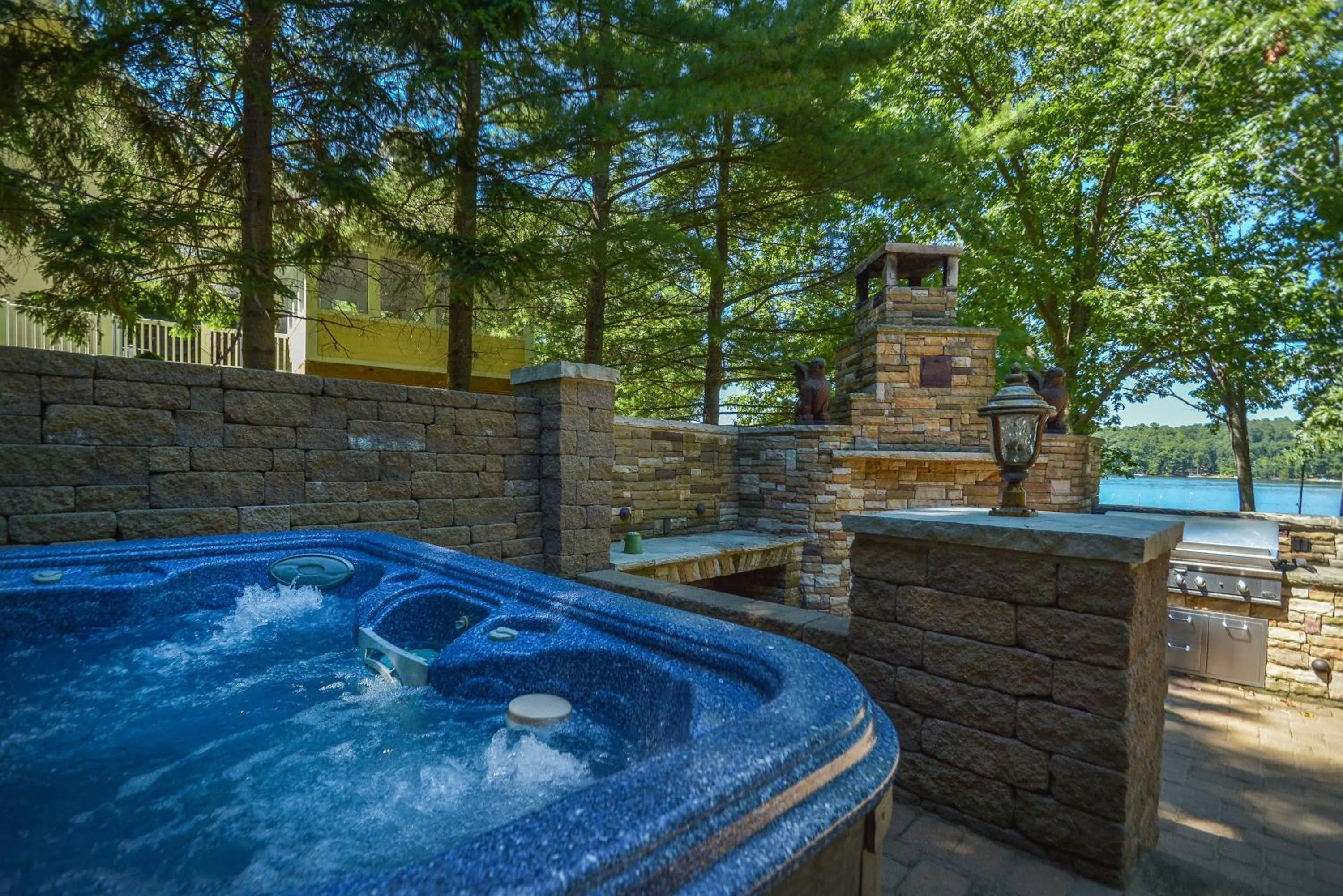 Property building in Champagne Taste