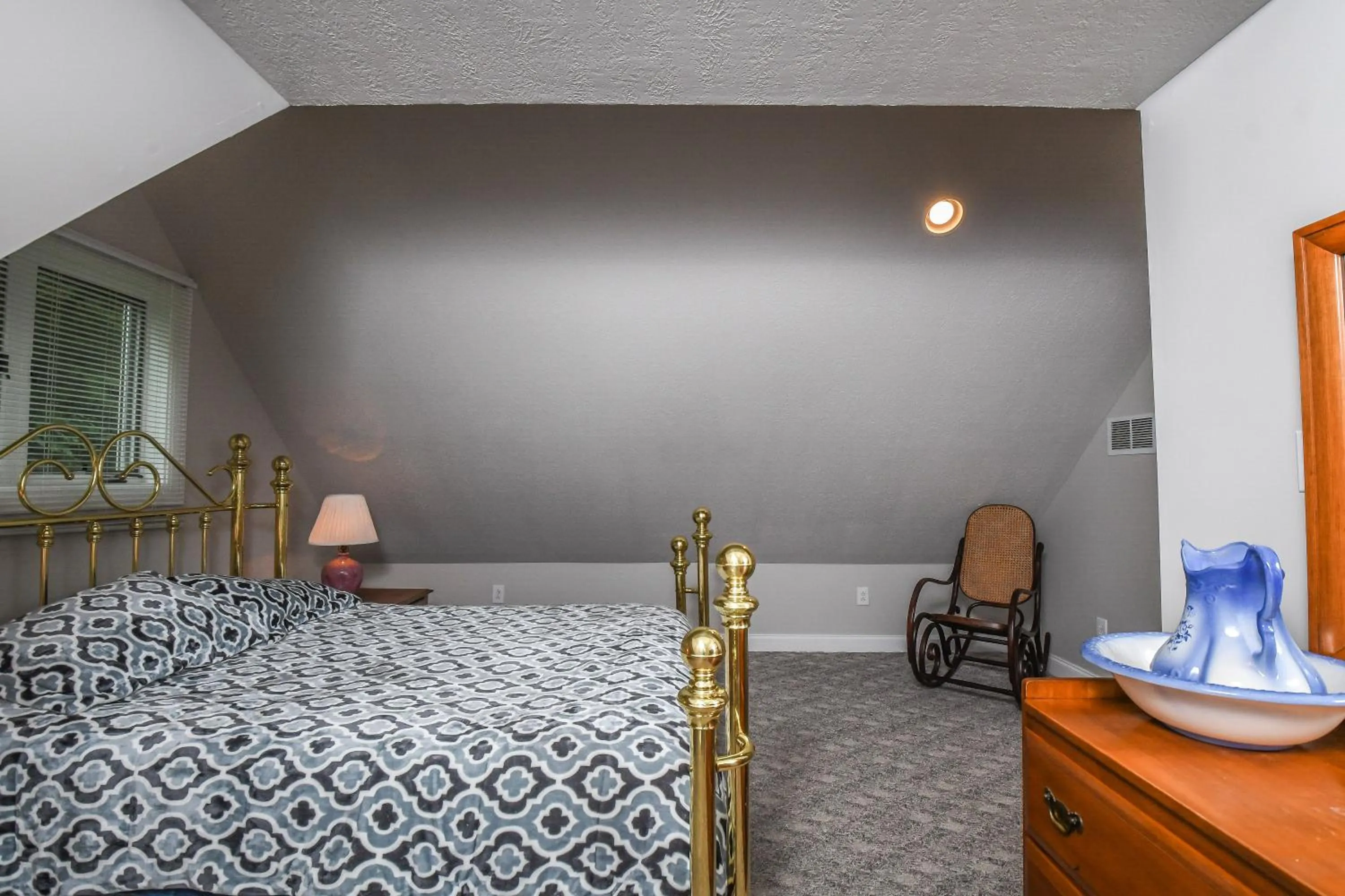 Property building, Bed in Take-A-Break