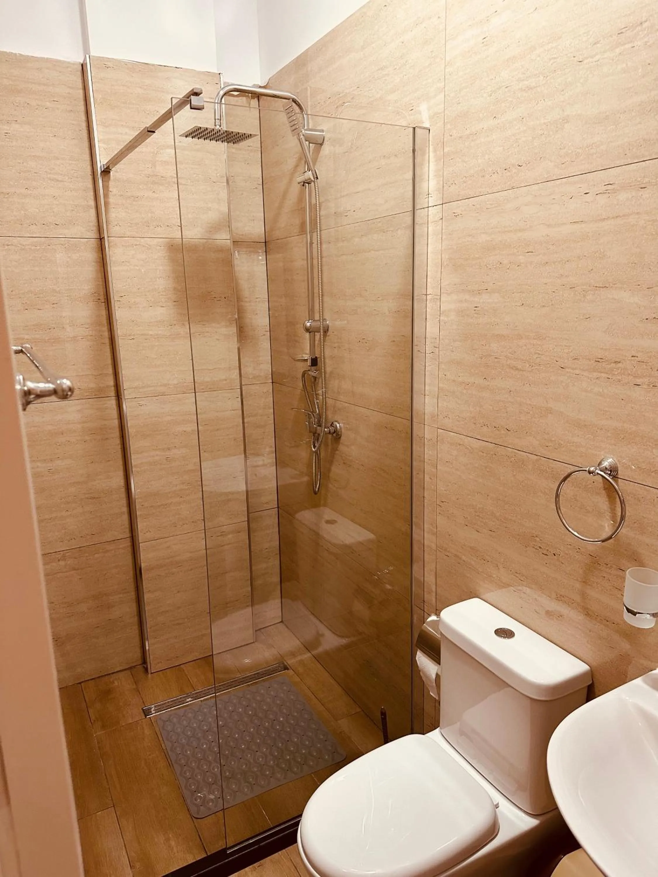 Auto Tana Guest House