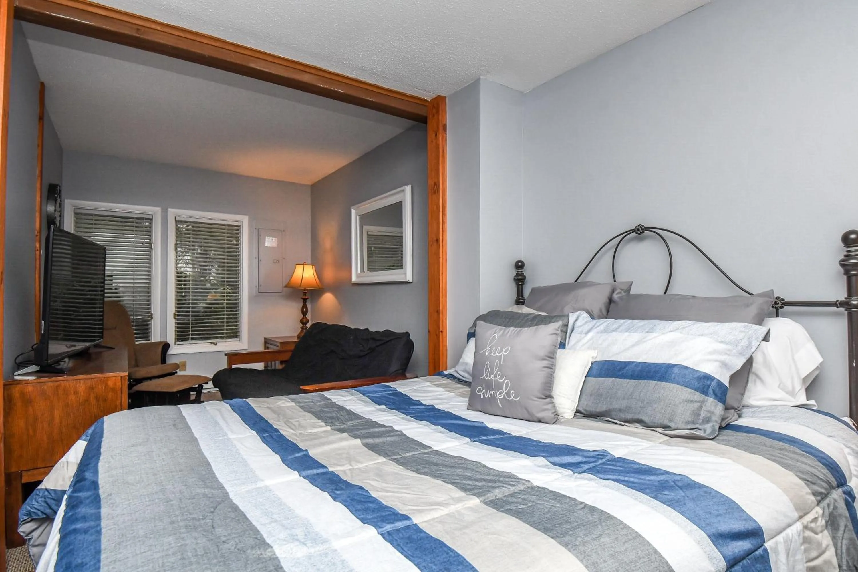 Property building, Bed in Villages of Wisp 08 Winding Way