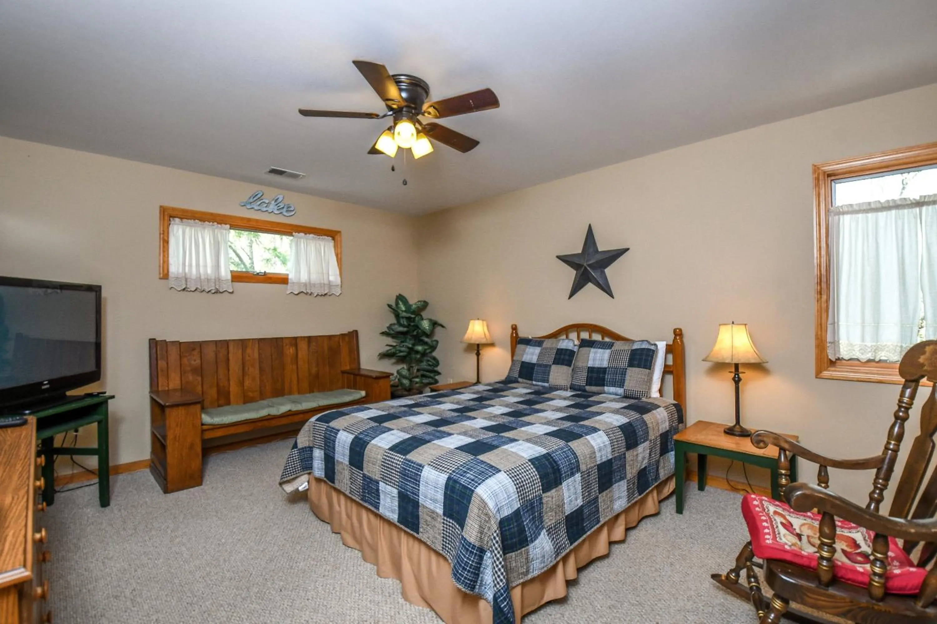 Property building, Bed in Lake House