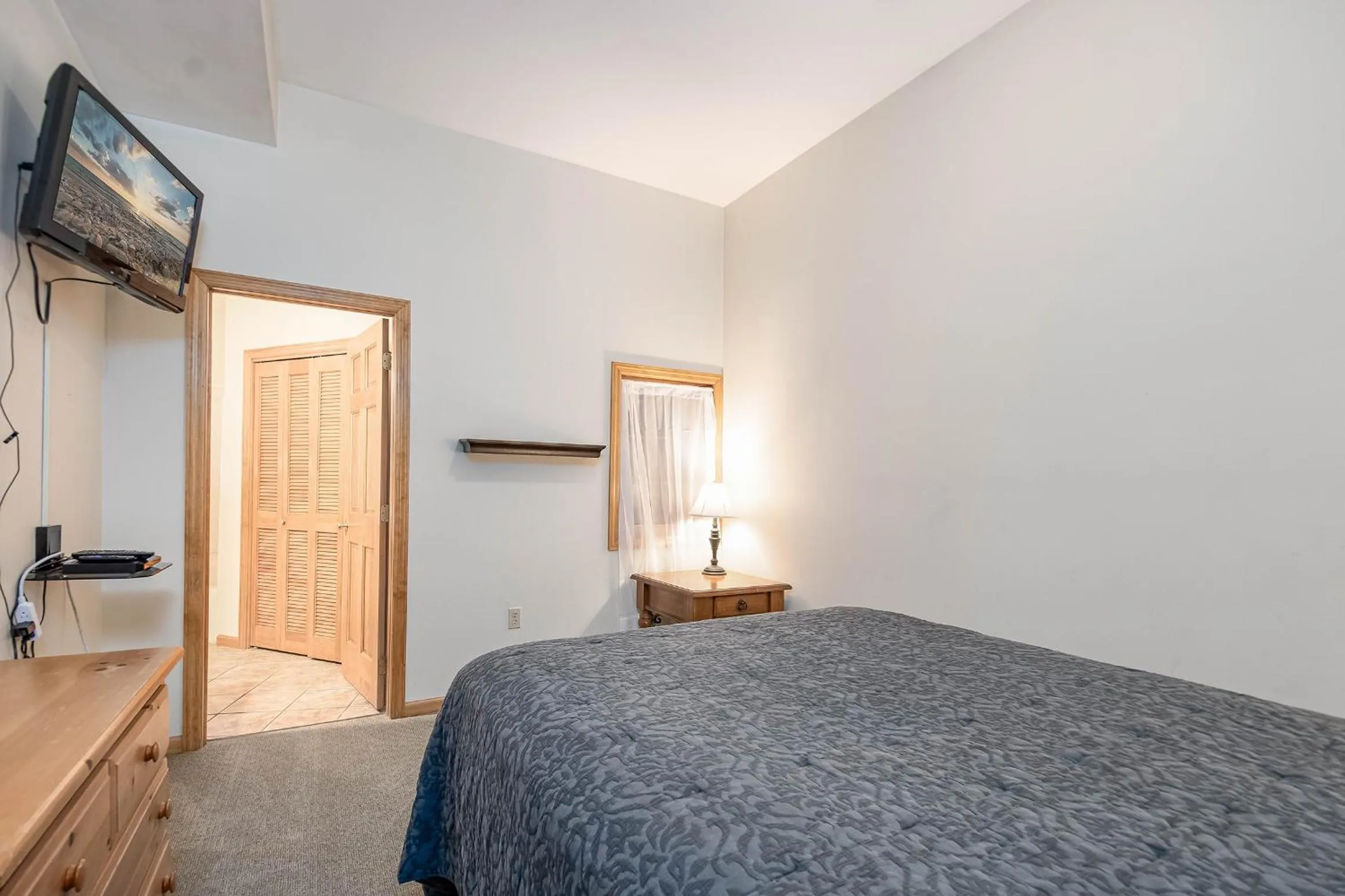 Property building, Bed in Green Gables