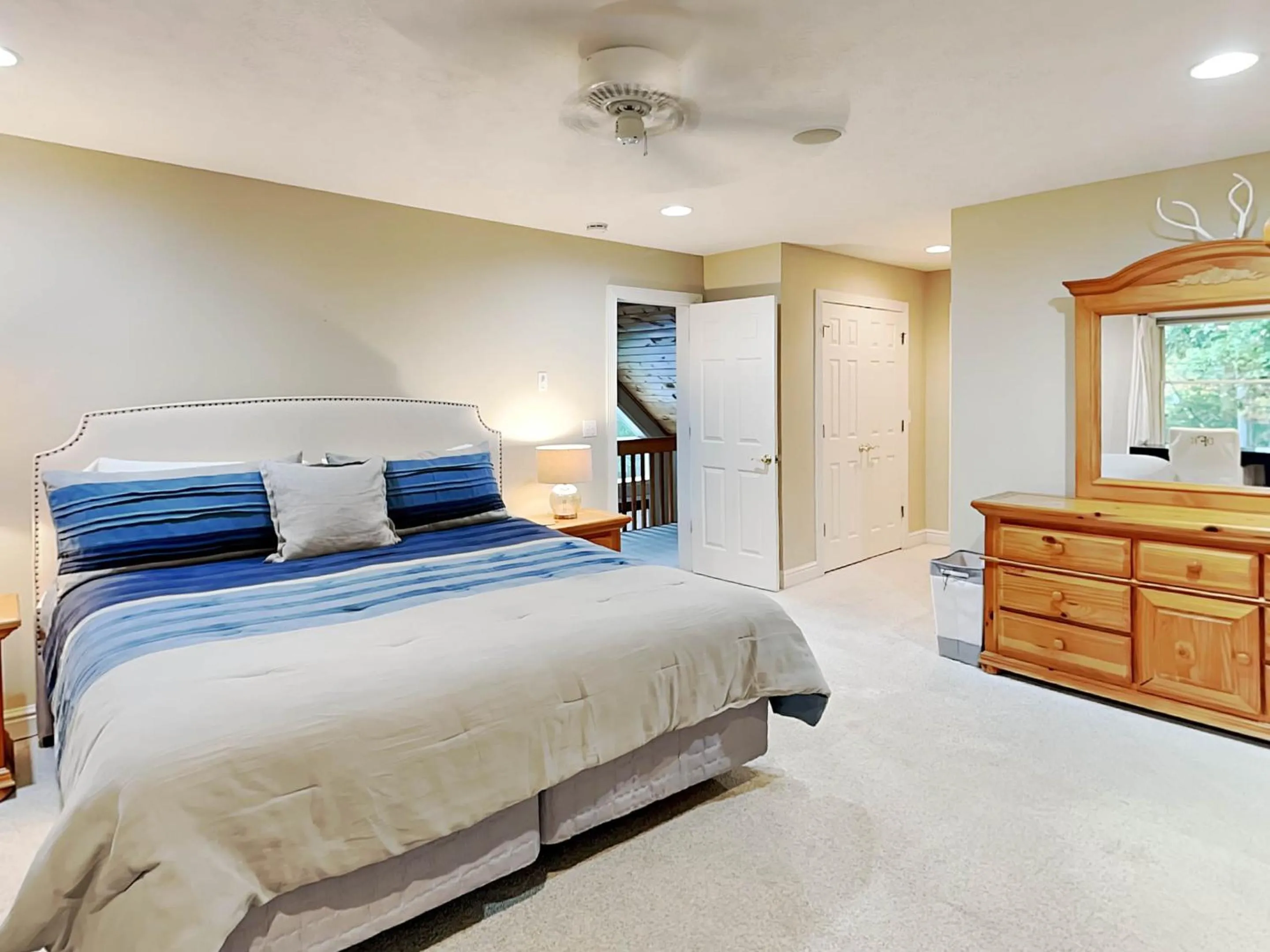 Bed in Heavenly Grove