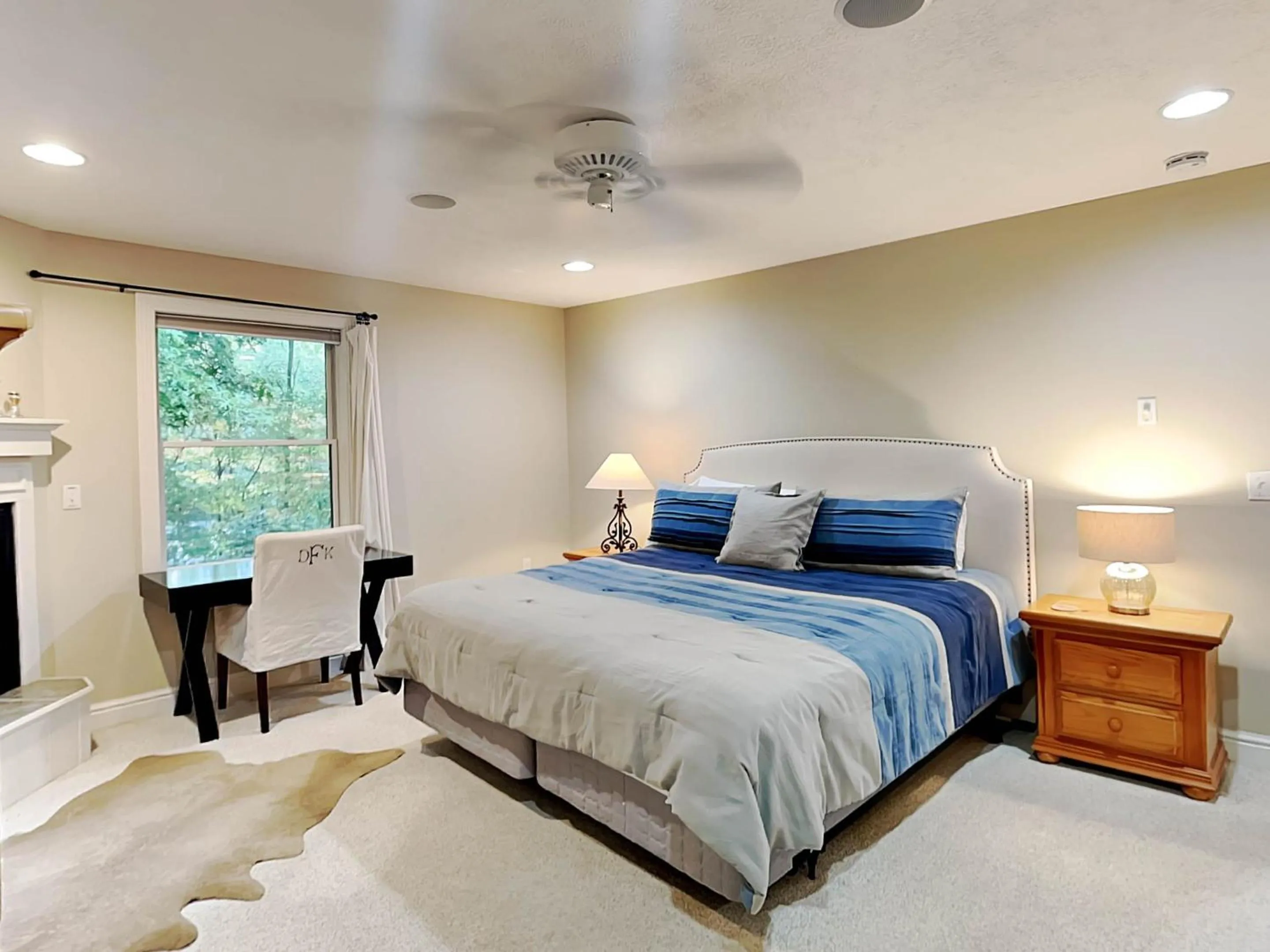 Bed in Heavenly Grove