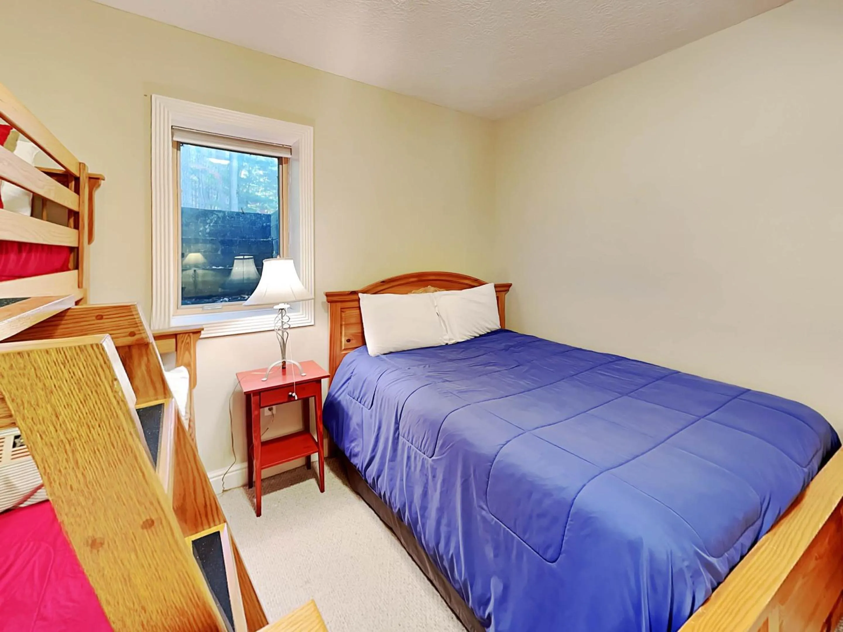 Bed in Heavenly Grove