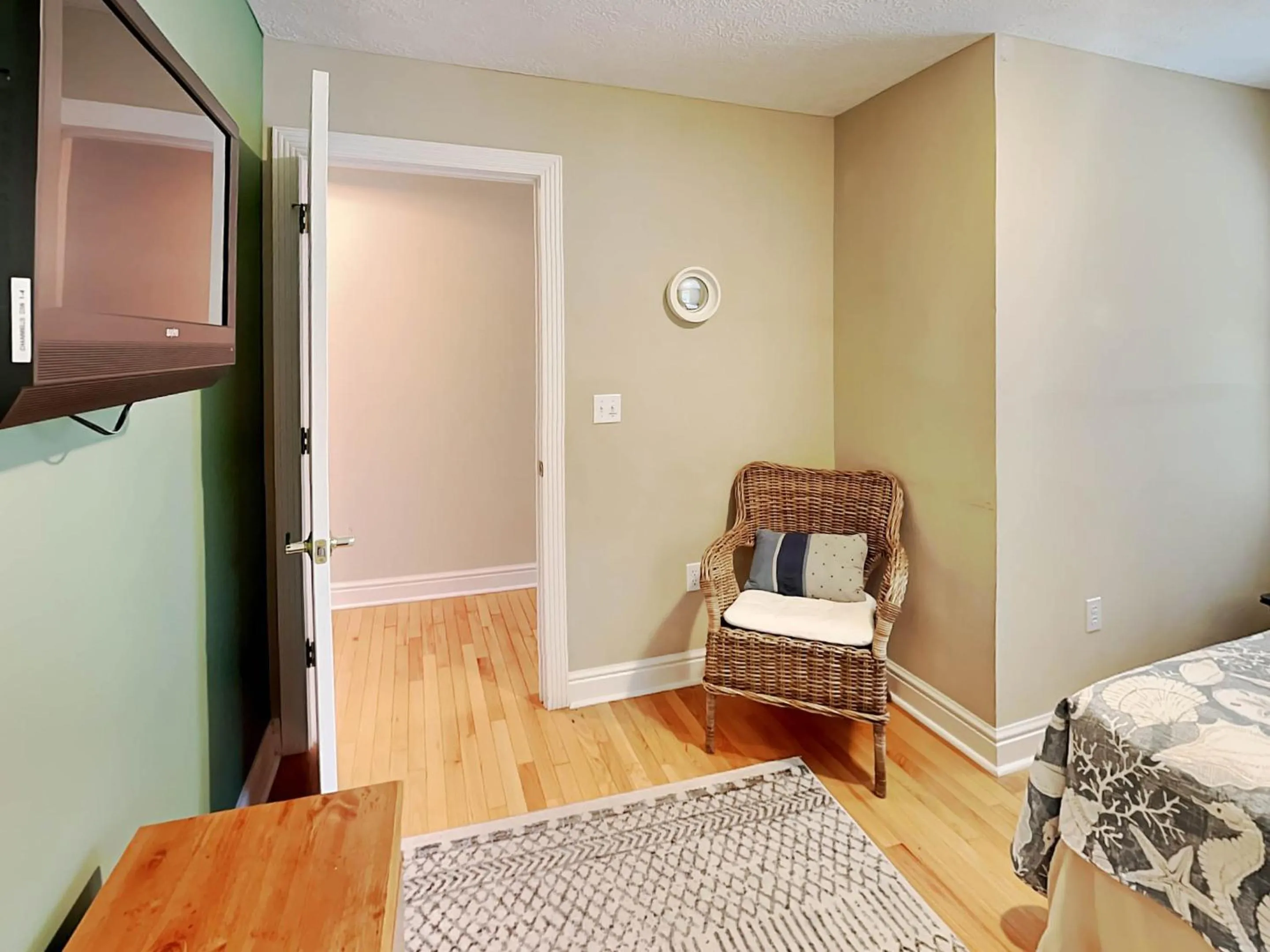 Bed in Heavenly Grove