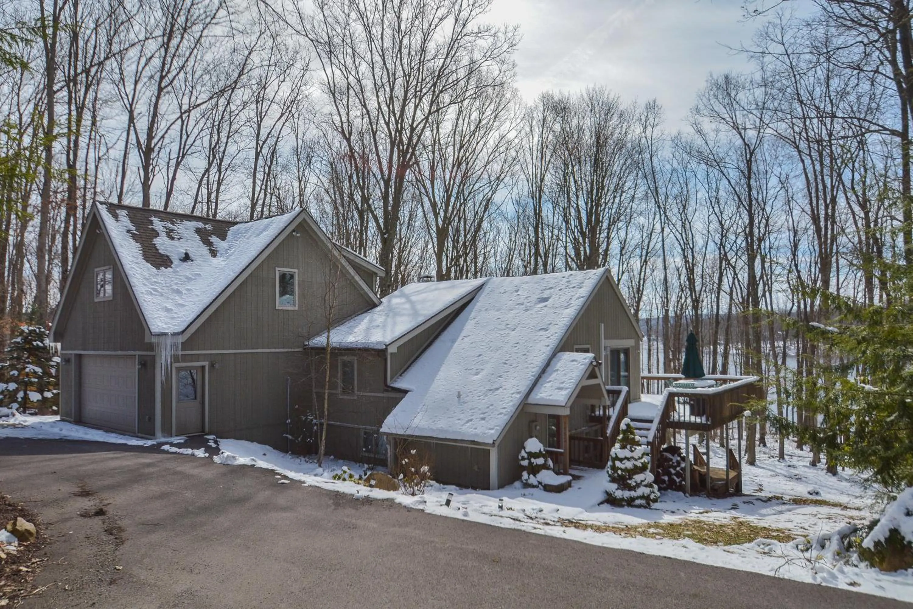 Property building in Donnas Choice